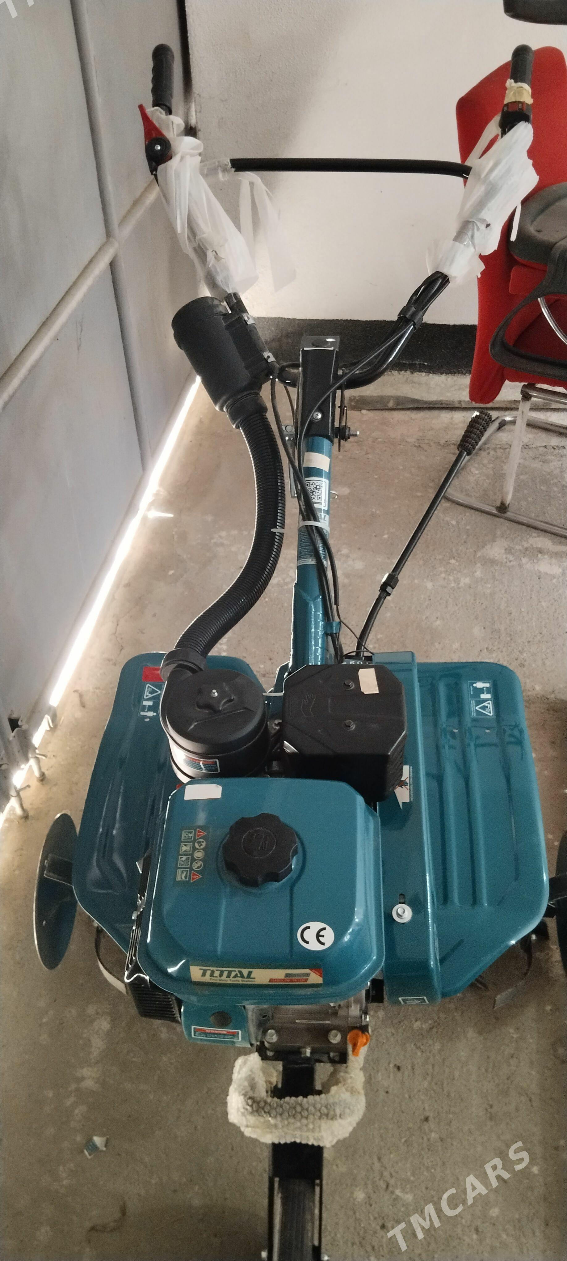 Ýer sürýän traktor total firma - Änew - img 1