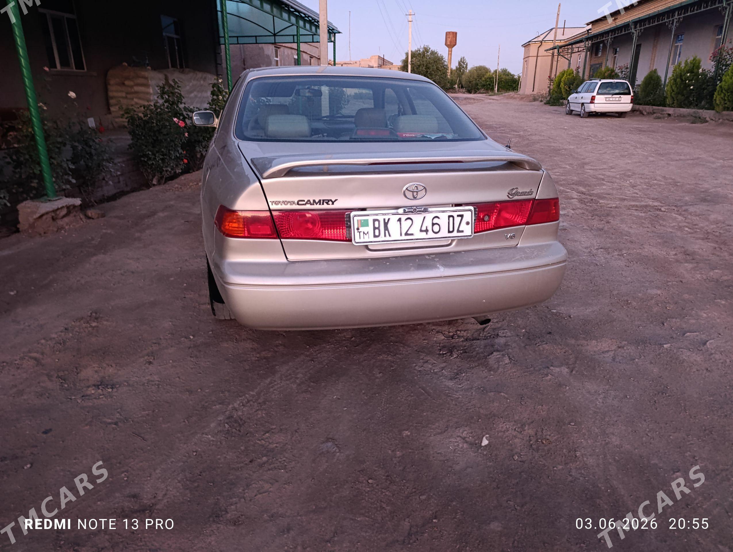 Toyota Camry 1998 - 137 000 TMT - Şabat etr. - img 1