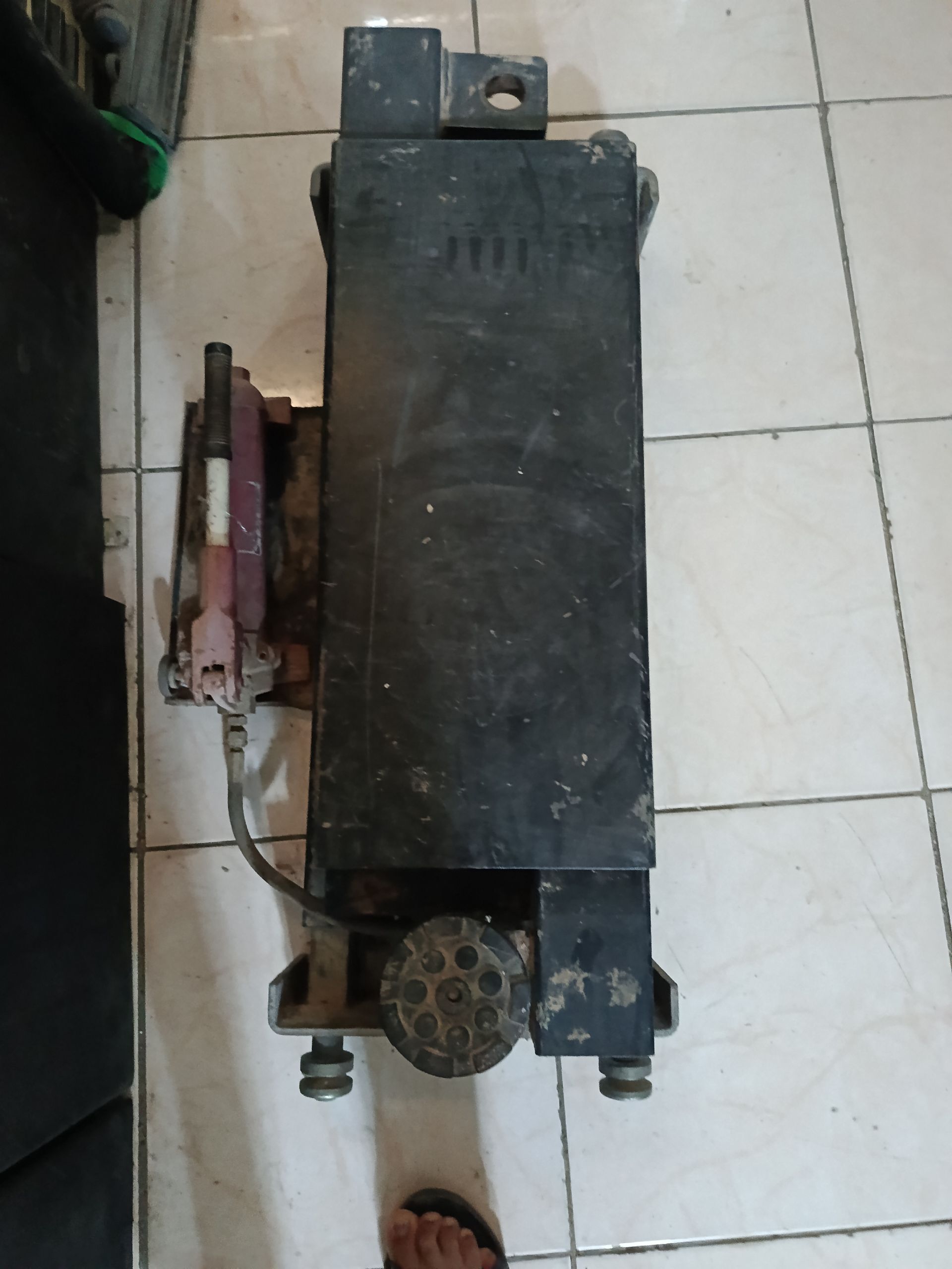 Damkrat podyemnik 4 000 TMT - Бедев - img 1