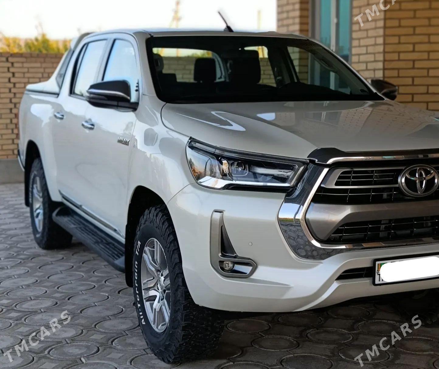 Toyota Hilux 2022 - 680 000 TMT - Dostluk - img 1