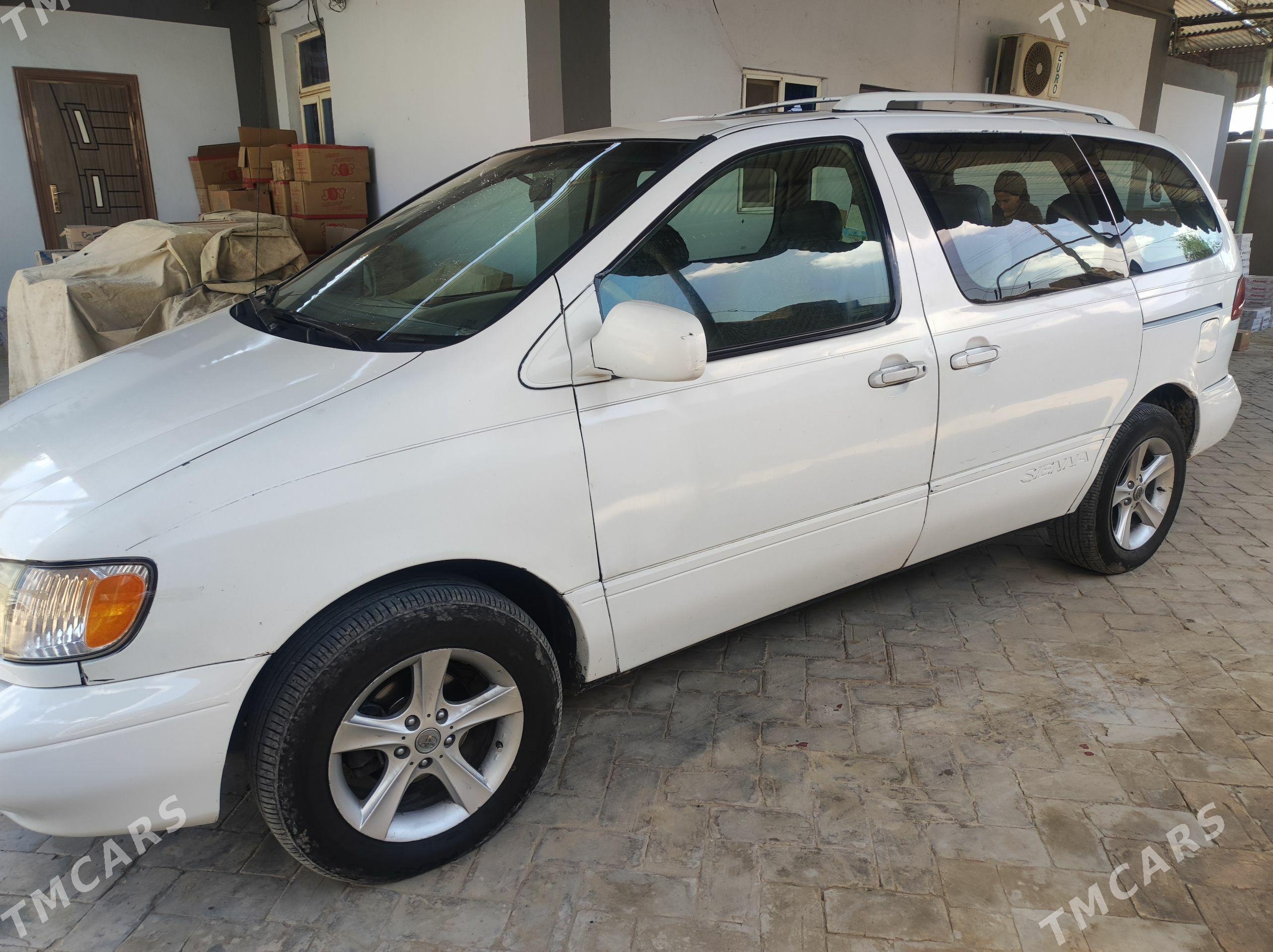 Toyota Sienna 2000 - 170 000 TMT - Байрамали - img 1