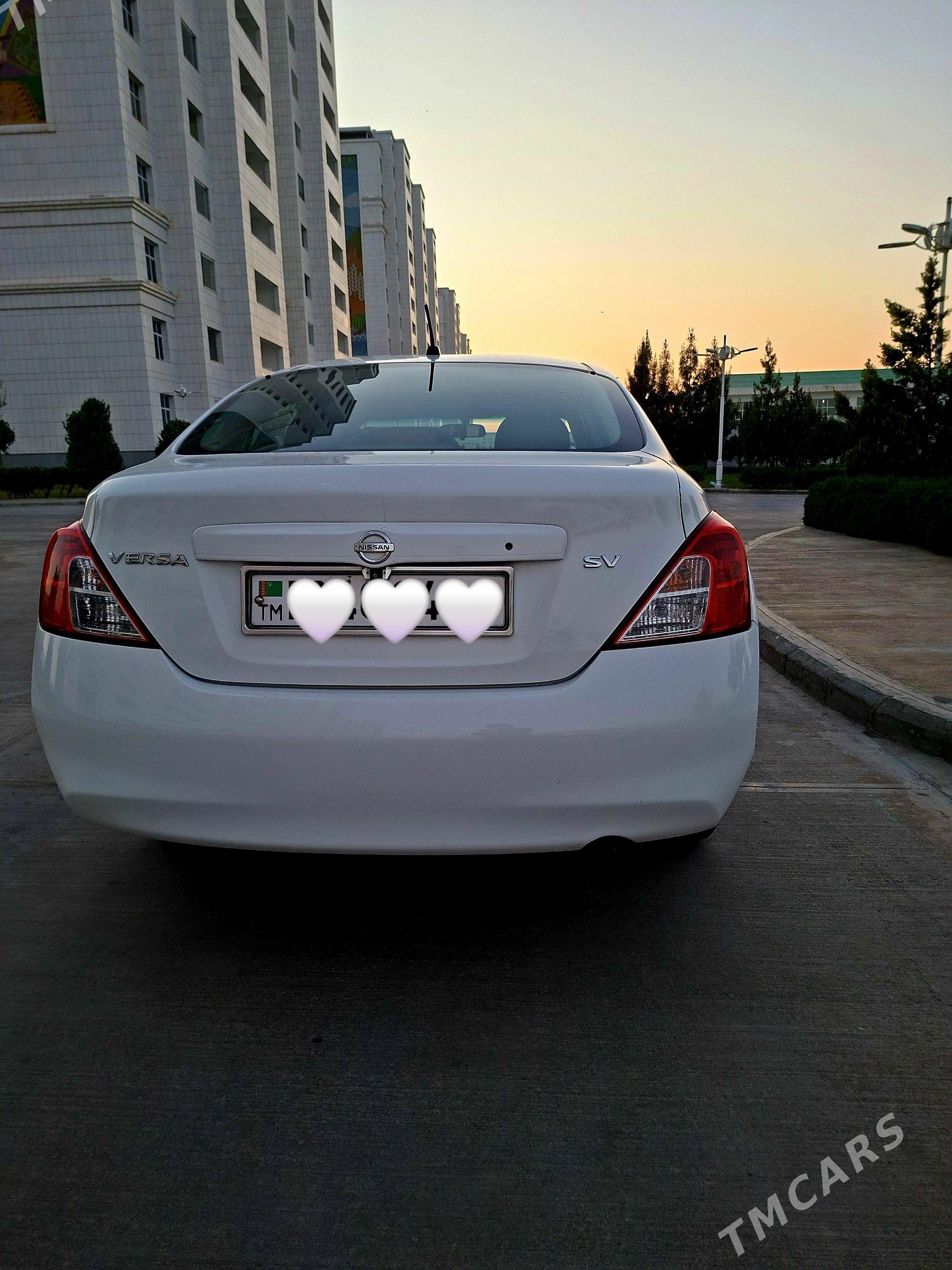 Nissan Versa 2012 - 128 000 TMT - Ашхабад - img 1