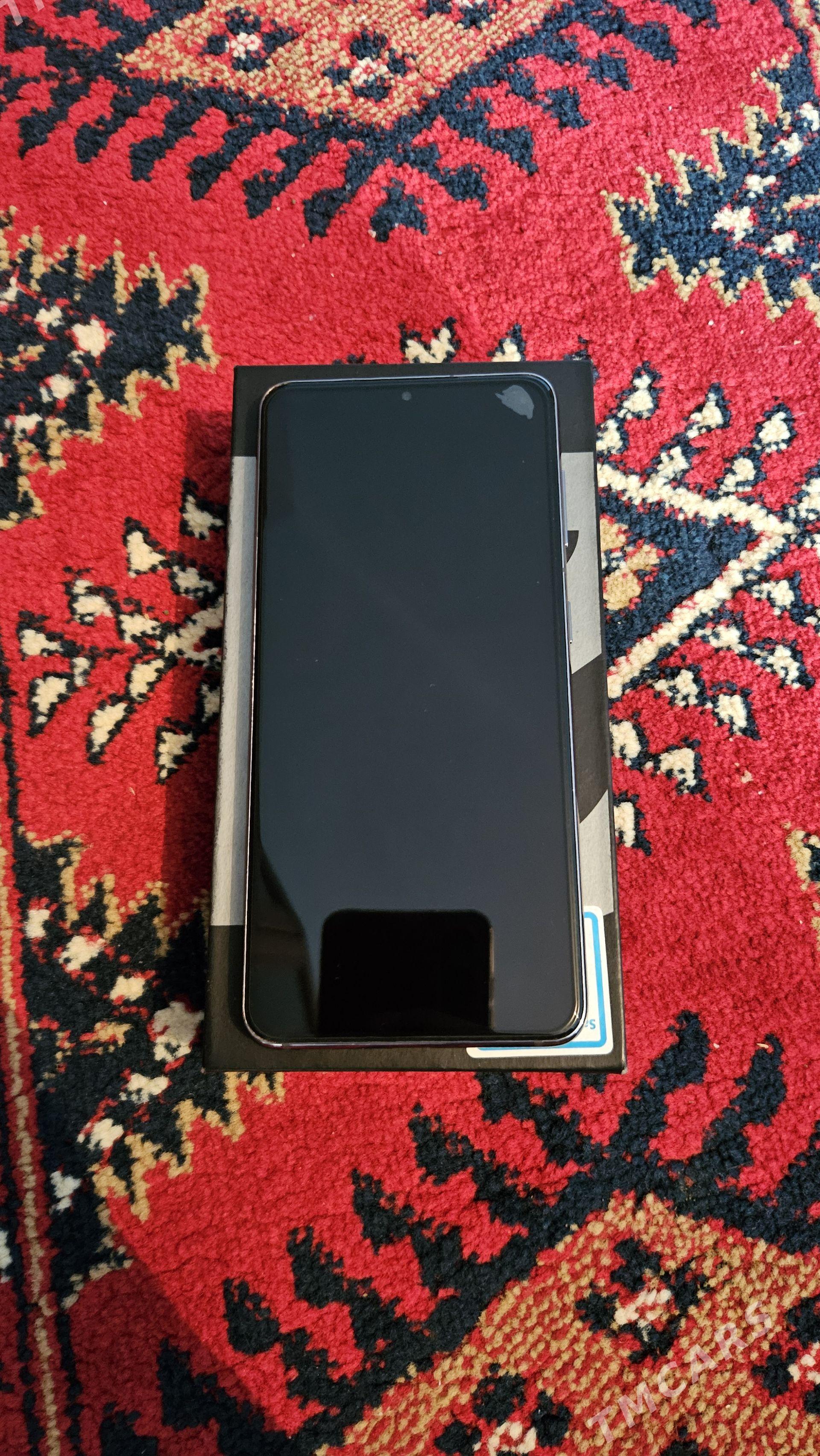 Samsung S21 5G - Кëши - img 1