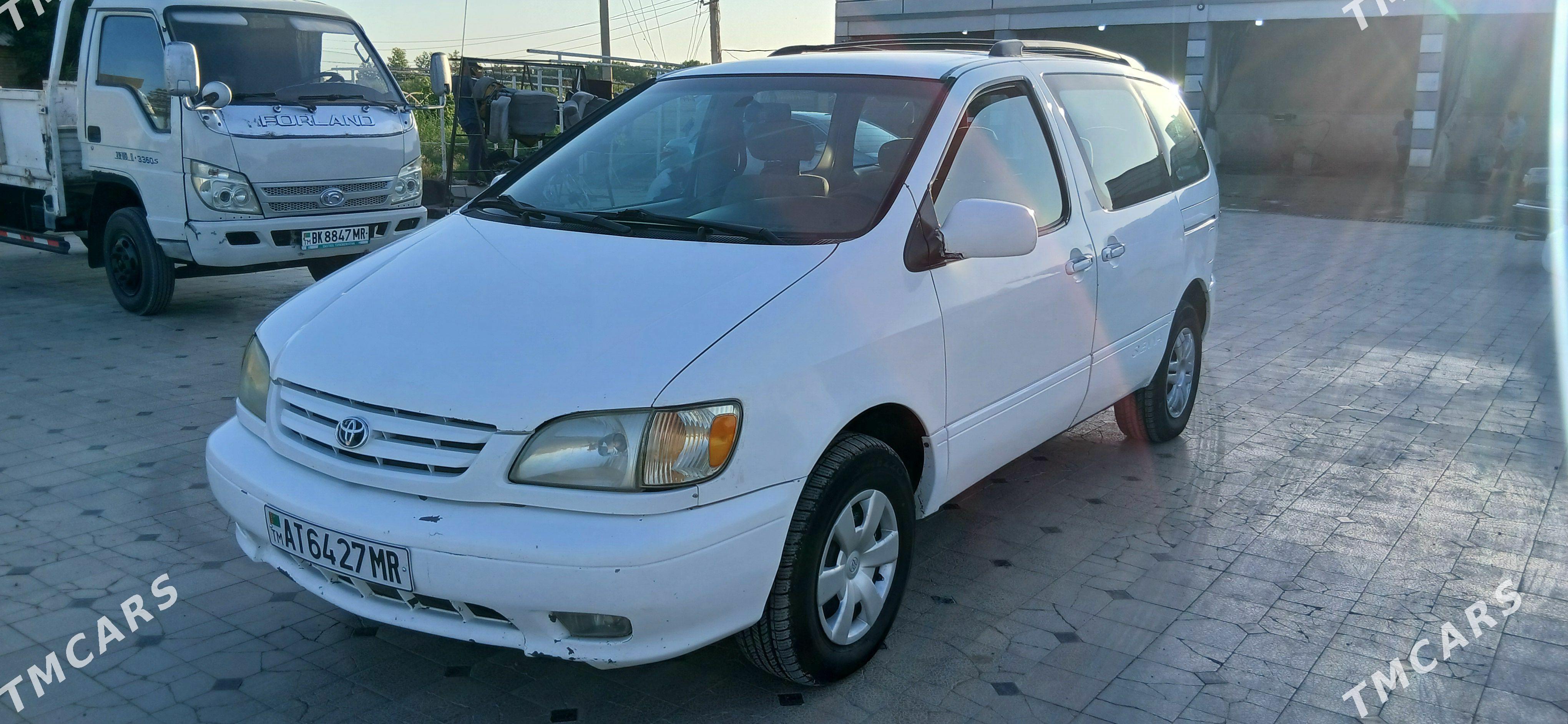 Toyota Sienna 2001 - 155 000 TMT - Мургап - img 1
