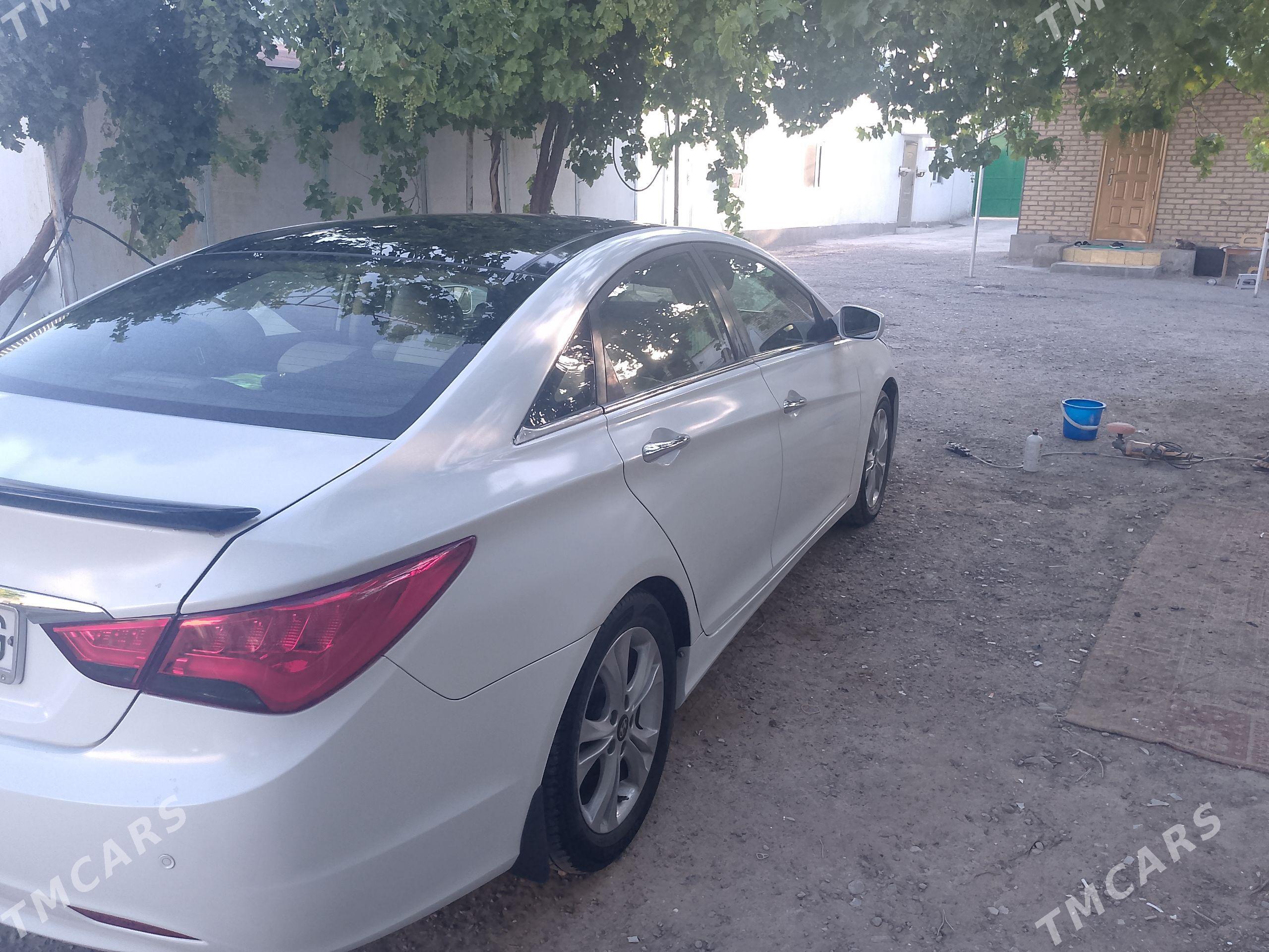 Hyundai Sonata 2011 - 165 000 TMT - 5 мкр - img 1