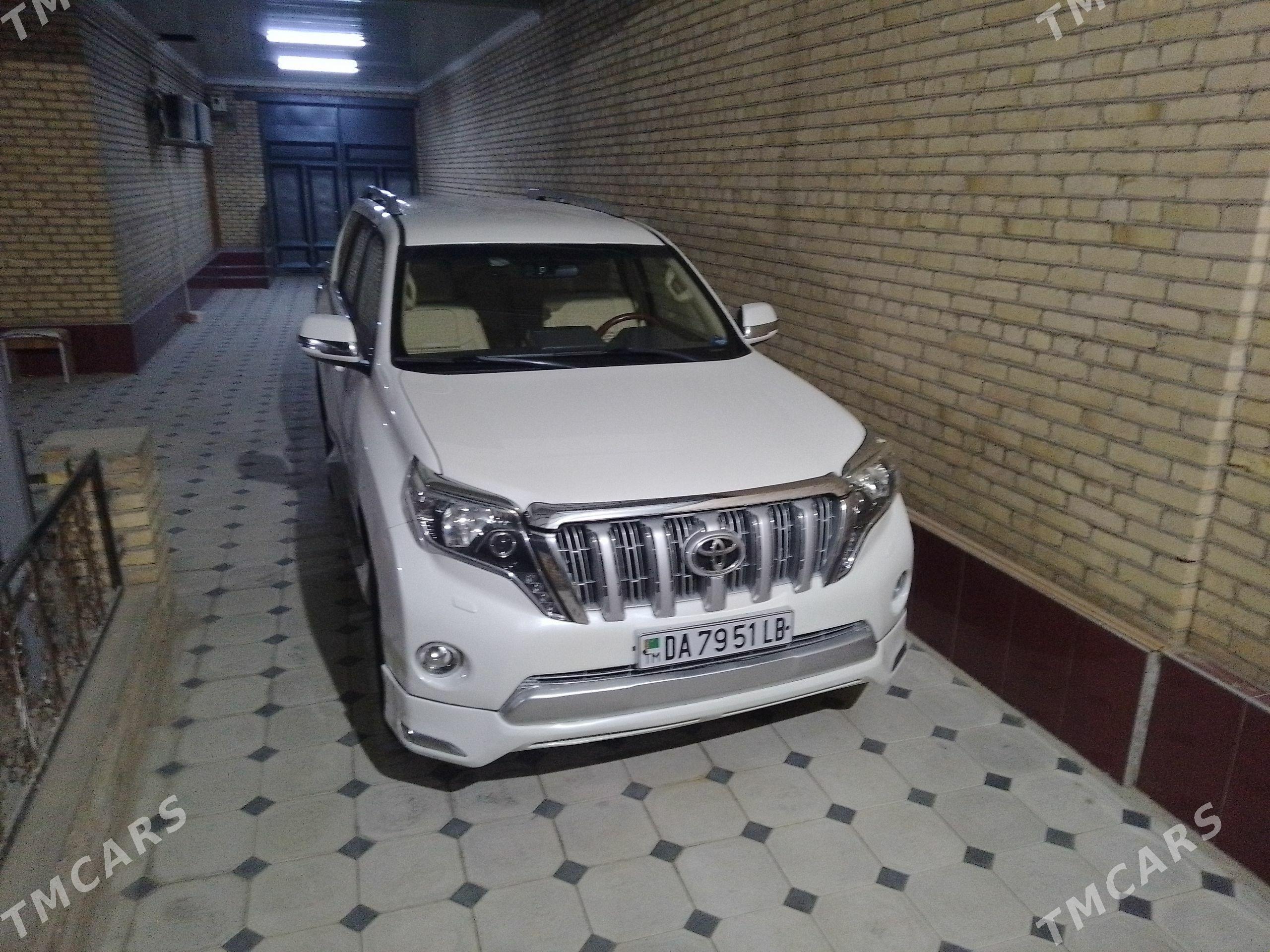 Toyota Land Cruiser Prado 2014 - 620 000 TMT - Керки - img 1