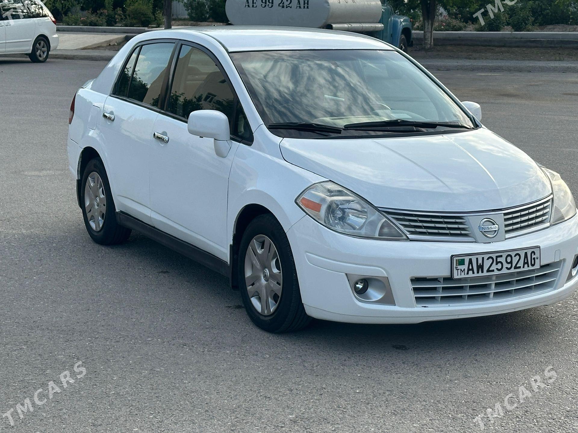 Nissan Versa 2010 - 132 000 TMT - 30 мкр - img 1