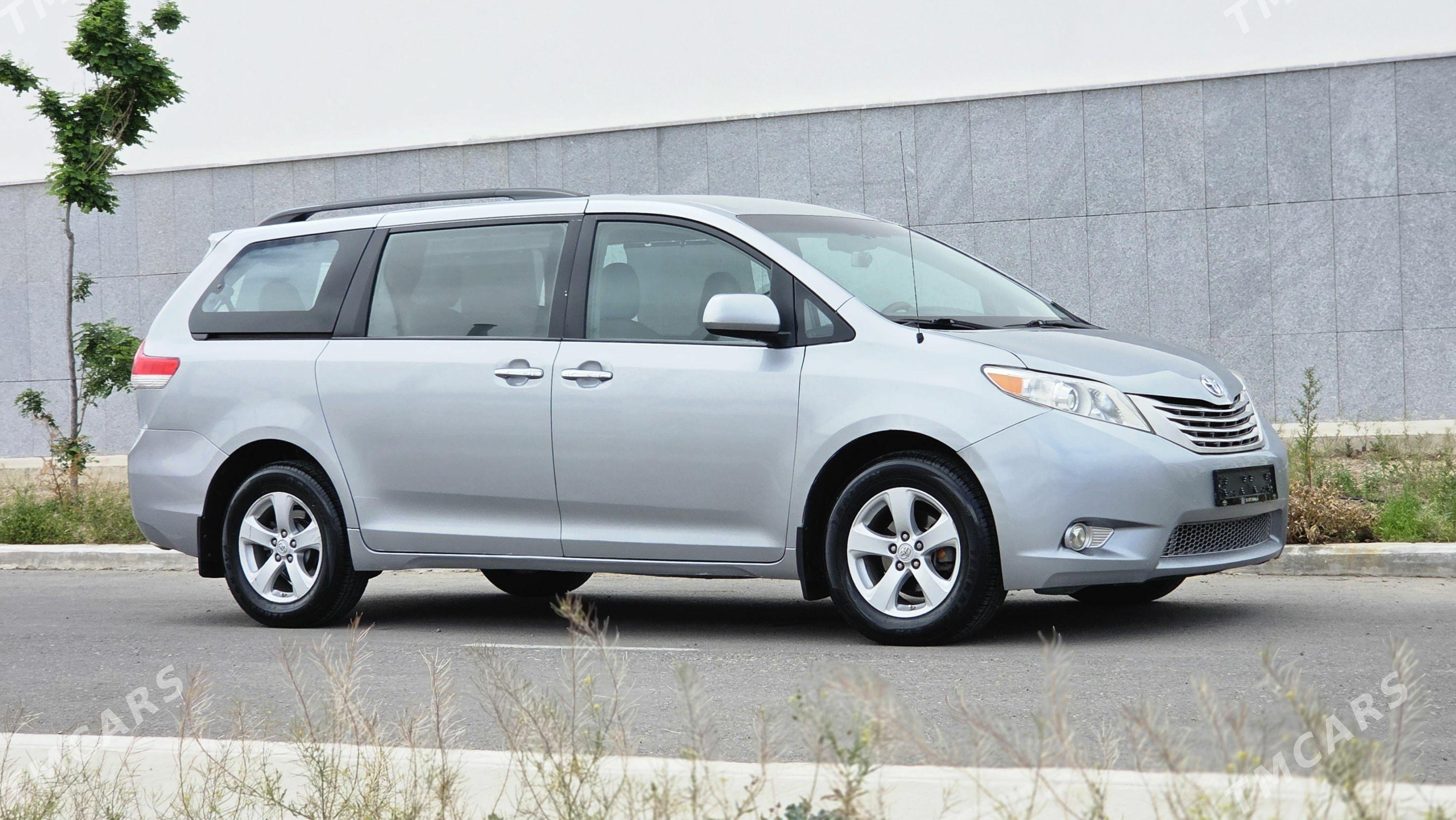 Toyota Sienna 2012 - 325 000 TMT - Aşgabat - img 1