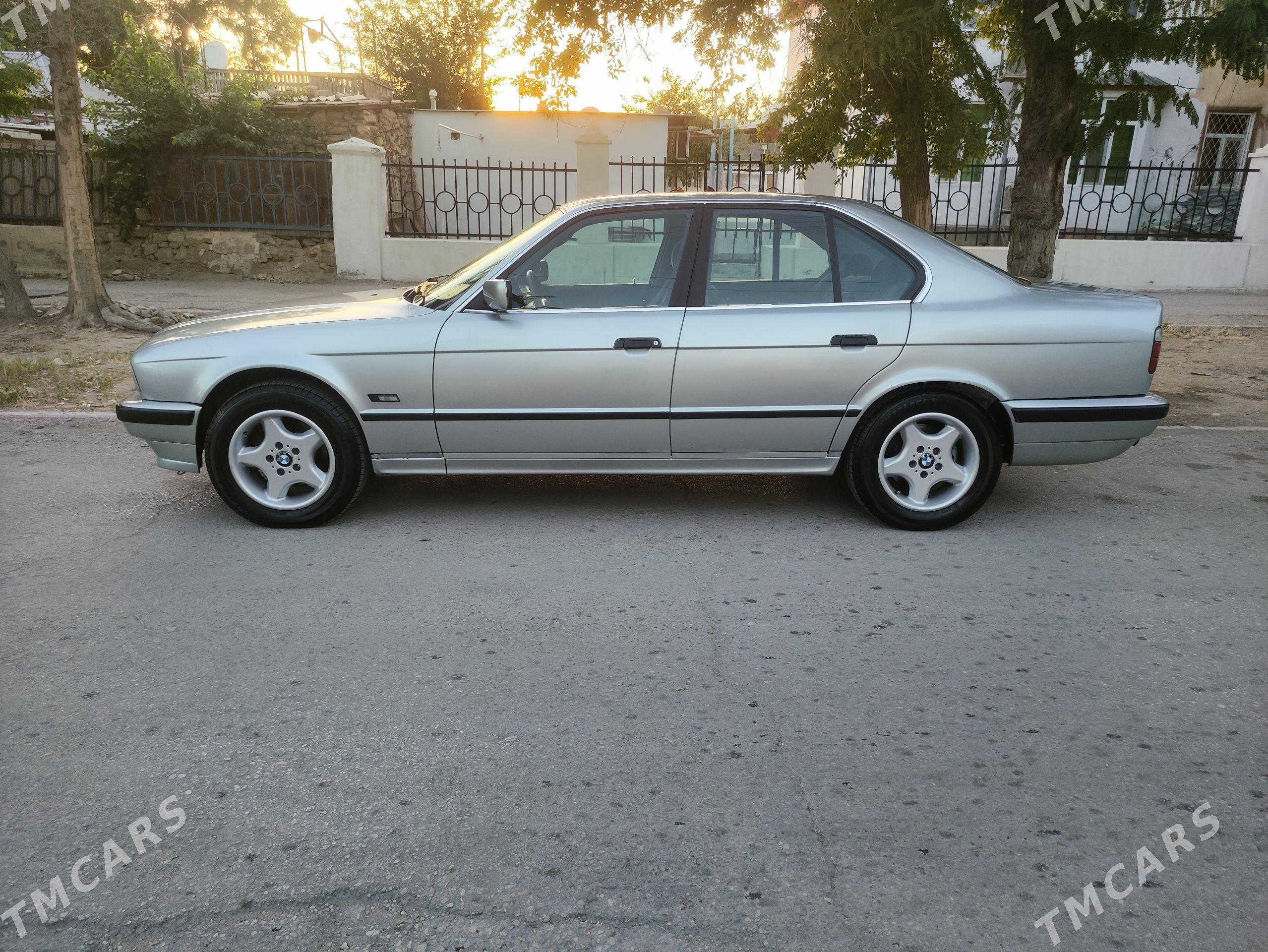 BMW 525 1995 - 75 000 TMT - Балканабат - img 1