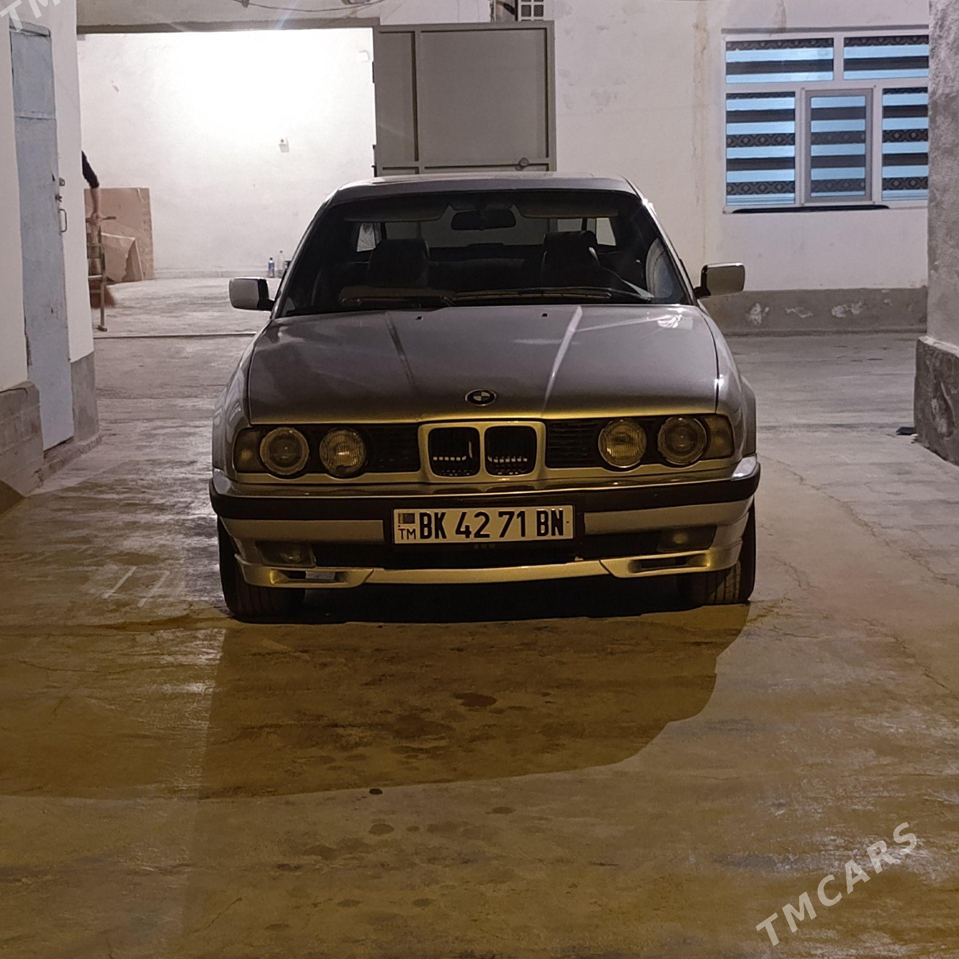 BMW 525 1988 - 54 000 TMT - Балканабат - img 1