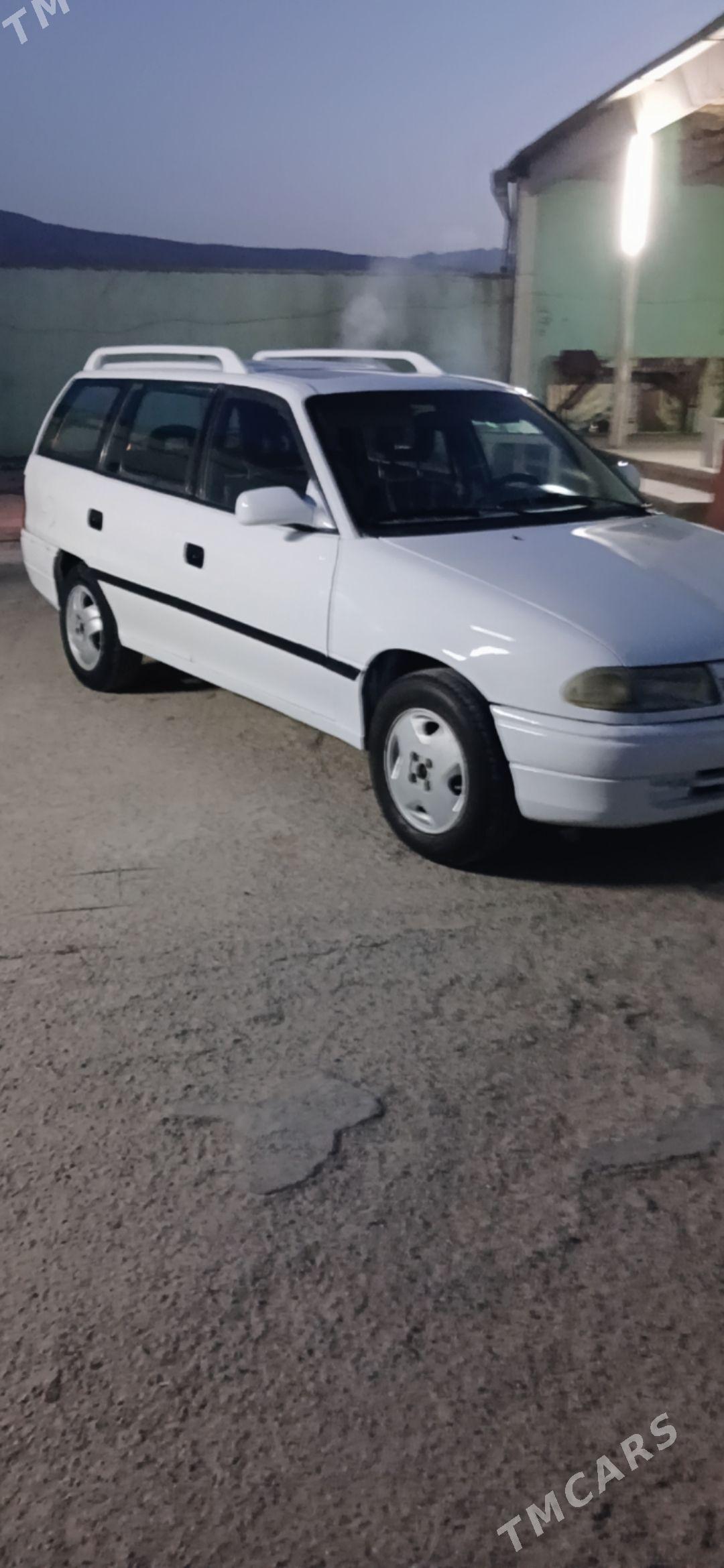 Opel Astra 1992 - 41 000 TMT - Бахарден - img 1