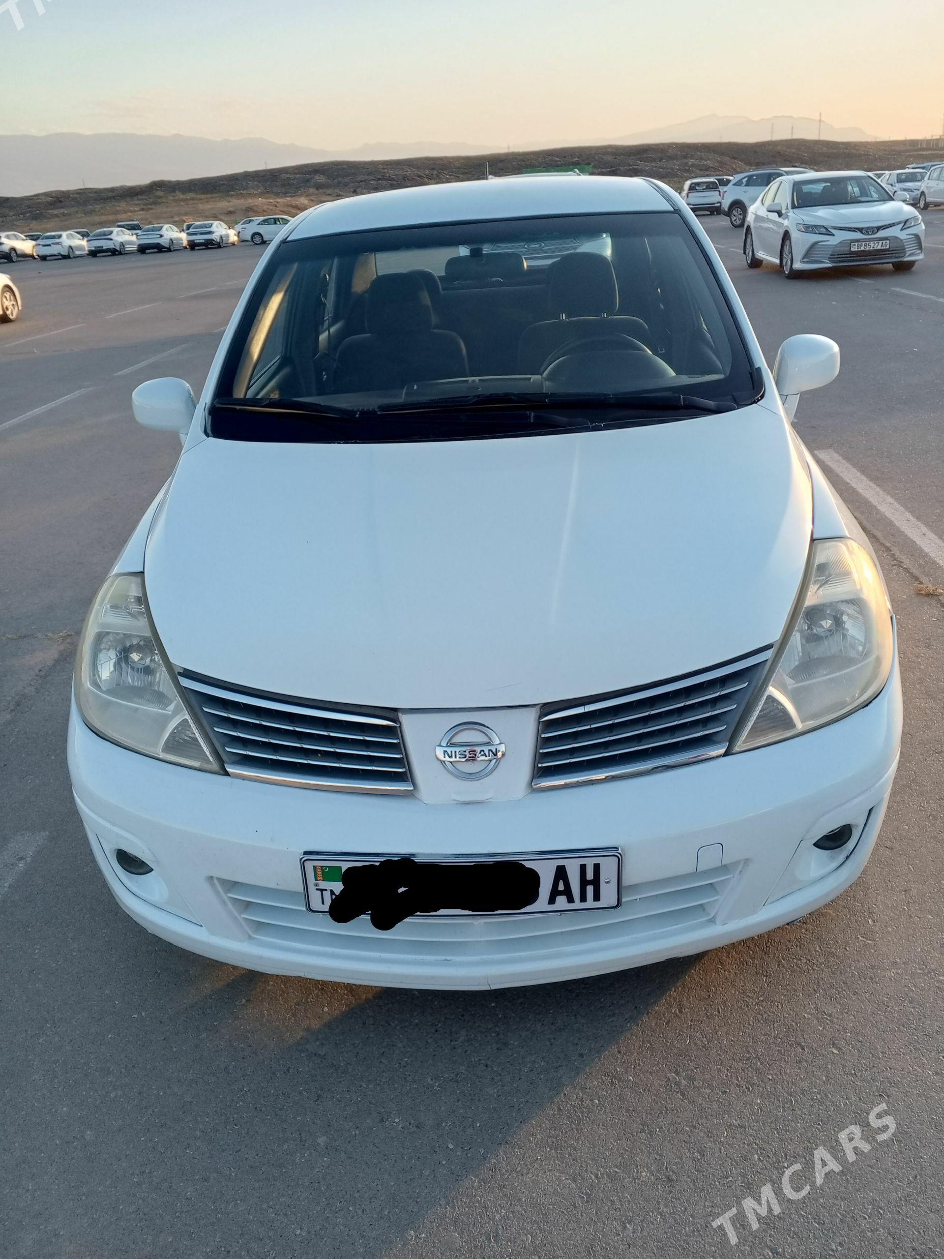 Nissan Versa 2011 - 120 000 TMT - Гуртли - img 1