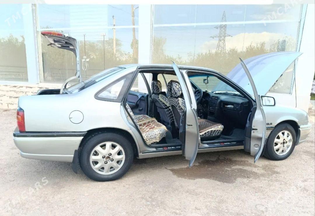 Opel Vectra 1993 - 65 000 TMT - Губадаг - img 1
