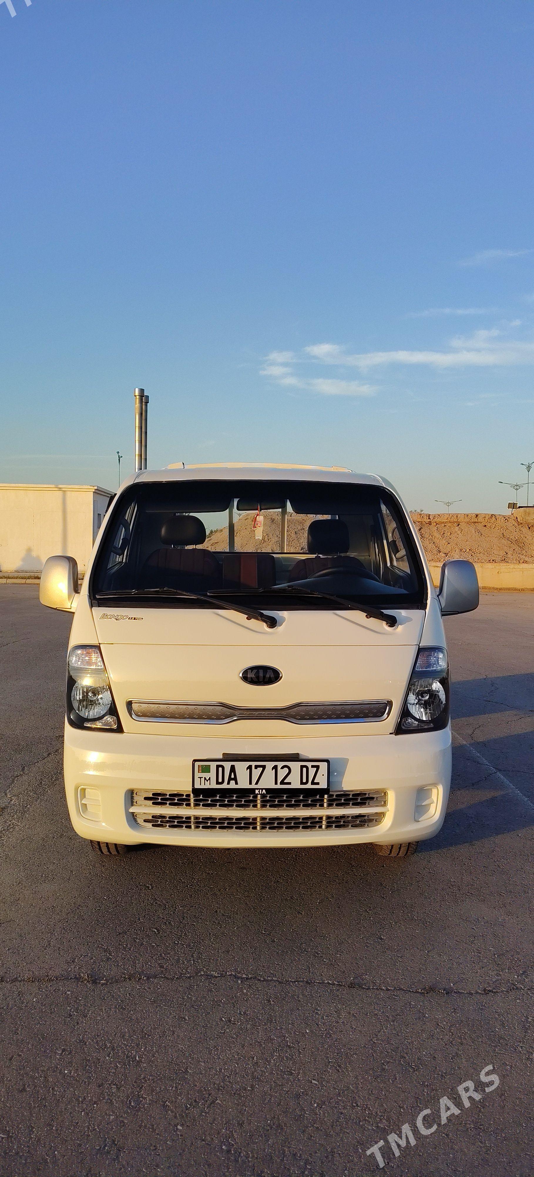 Kia Bongo 2014 - 240 000 TMT - Дашогуз - img 1