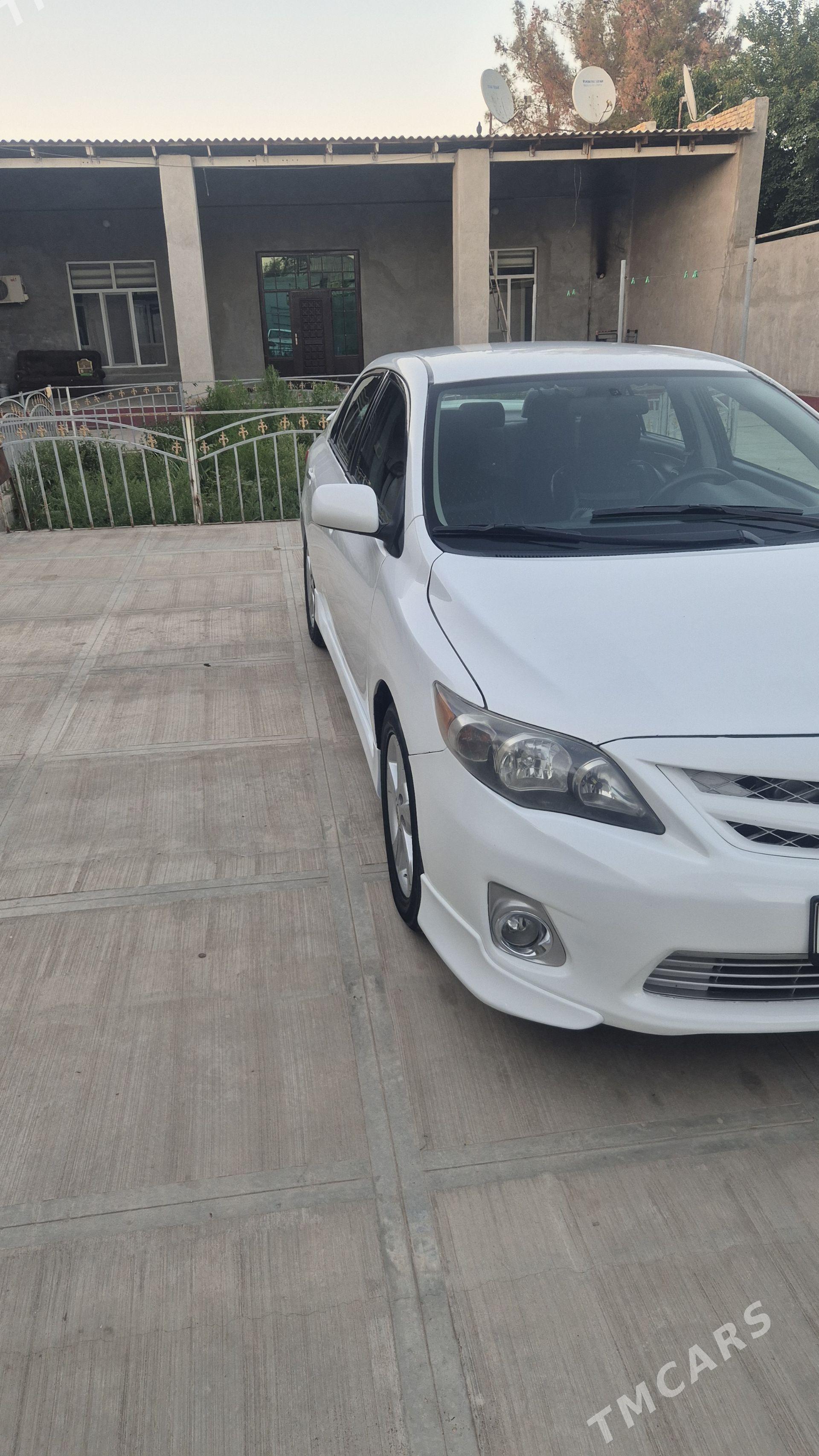 Toyota Corolla 2012 - 185 000 TMT - Saýat - img 1