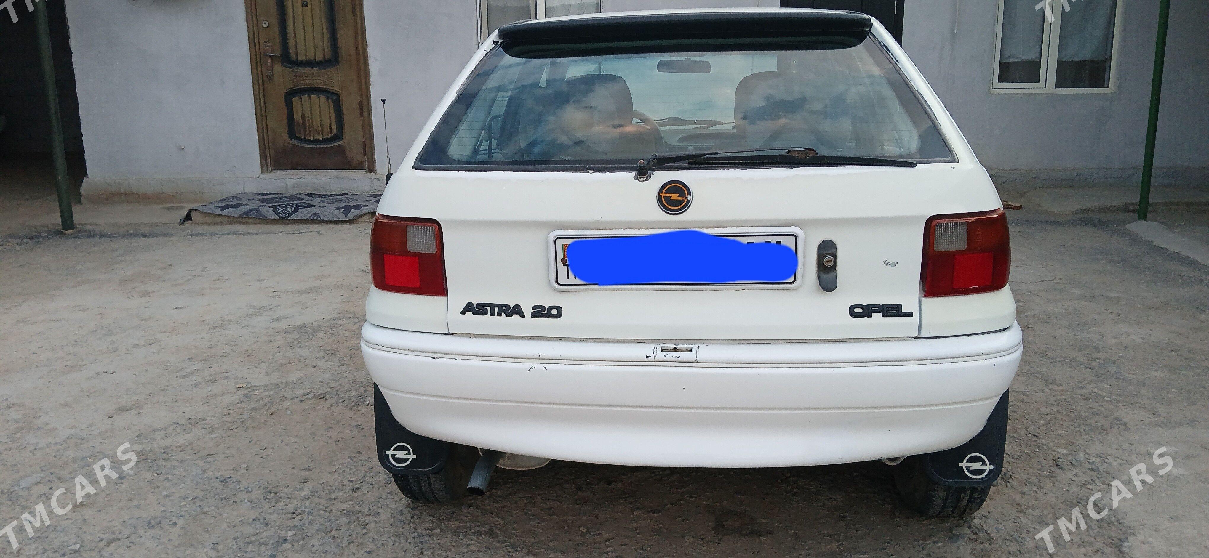 Opel Astra 1993 - 44 000 TMT - Кака - img 1