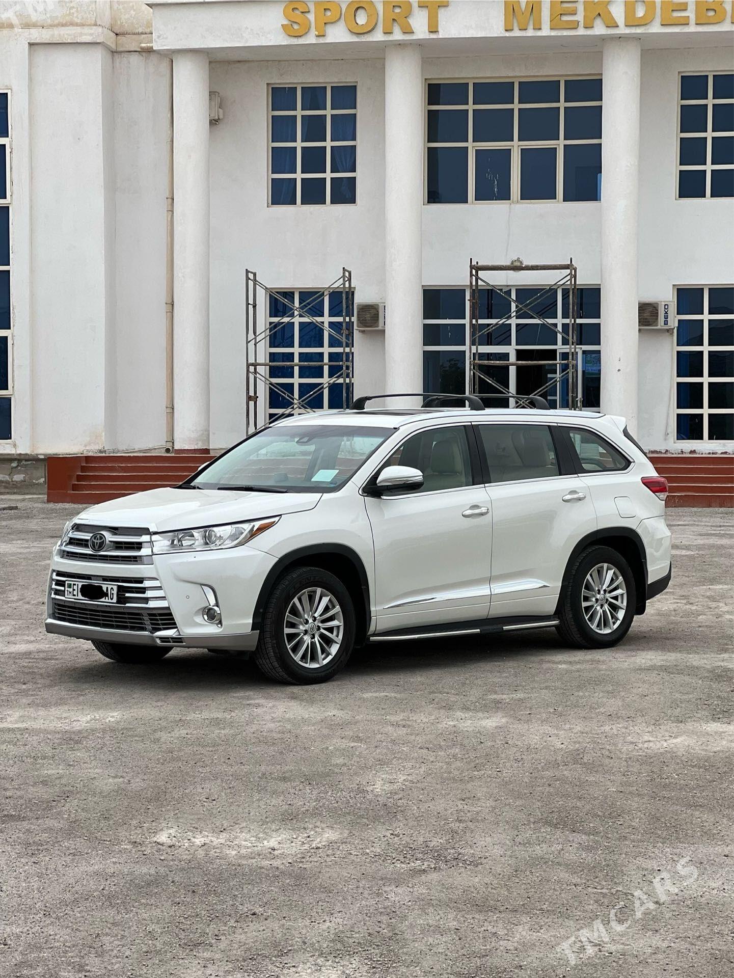 Toyota Highlander 2017 - 530 000 TMT - Boldumsaz - img 1