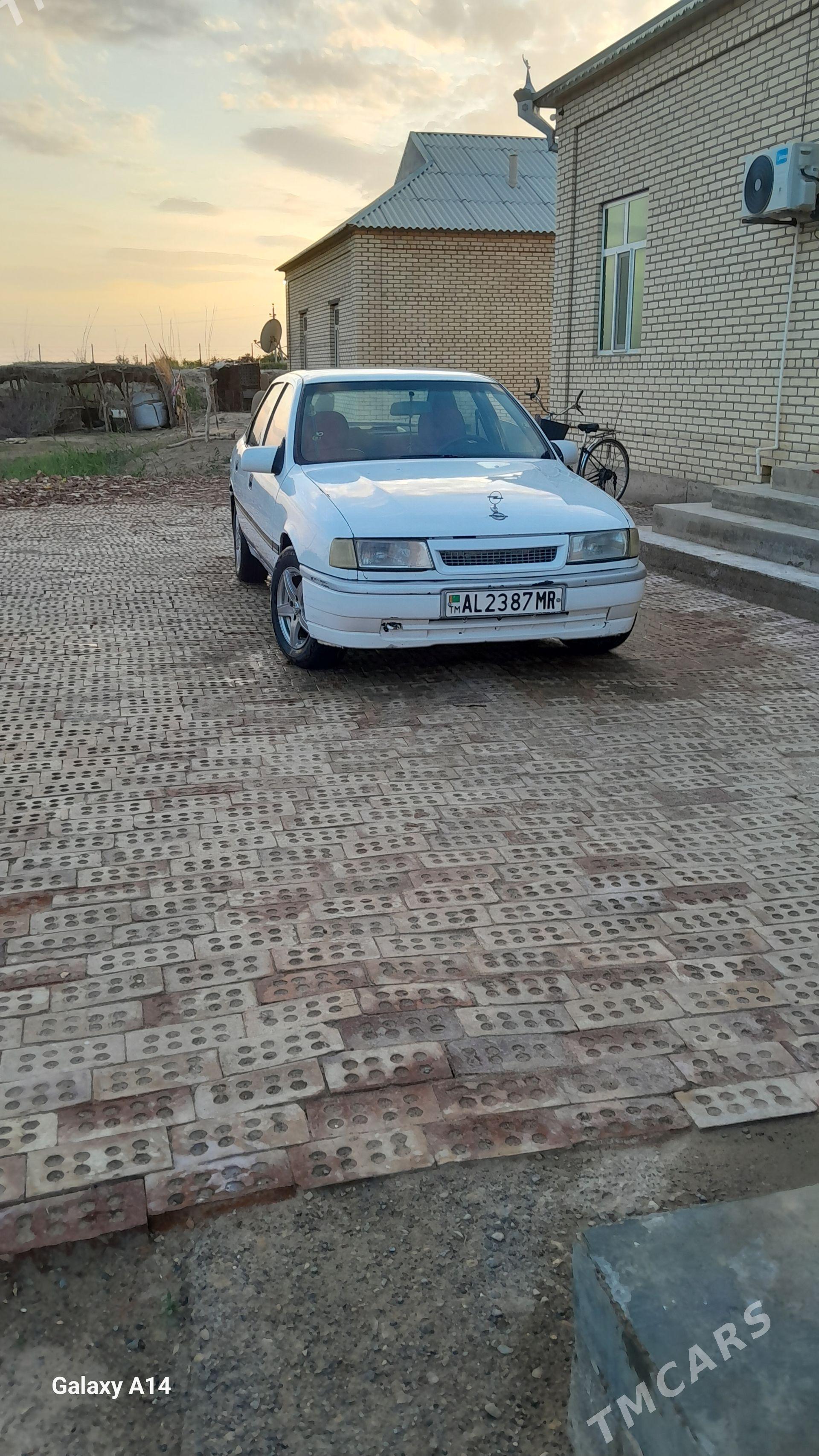 Opel Vectra 1992 - 37 000 TMT - Wekilbazar - img 1