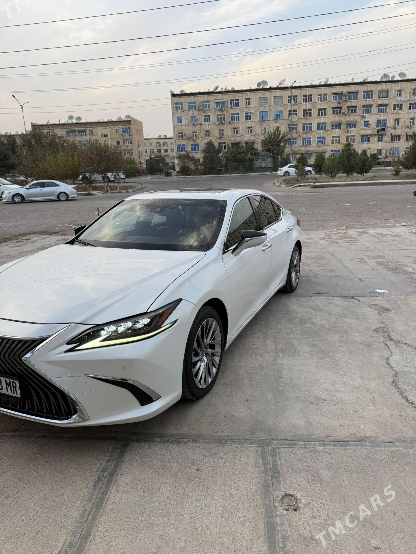 Lexus ES 350 2019 - 570 000 TMT - Мары - img 1