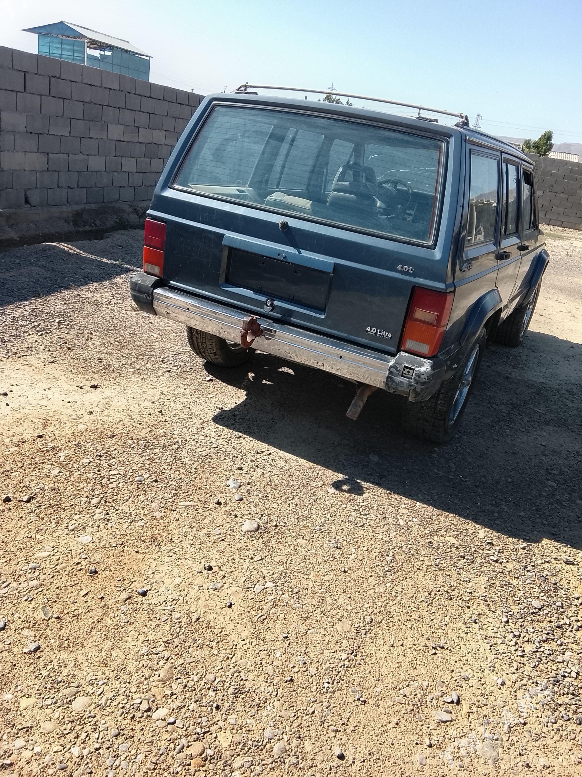 Jeep Cherokee 1996 - 30 000 TMT - Ýaşlyk - img 1