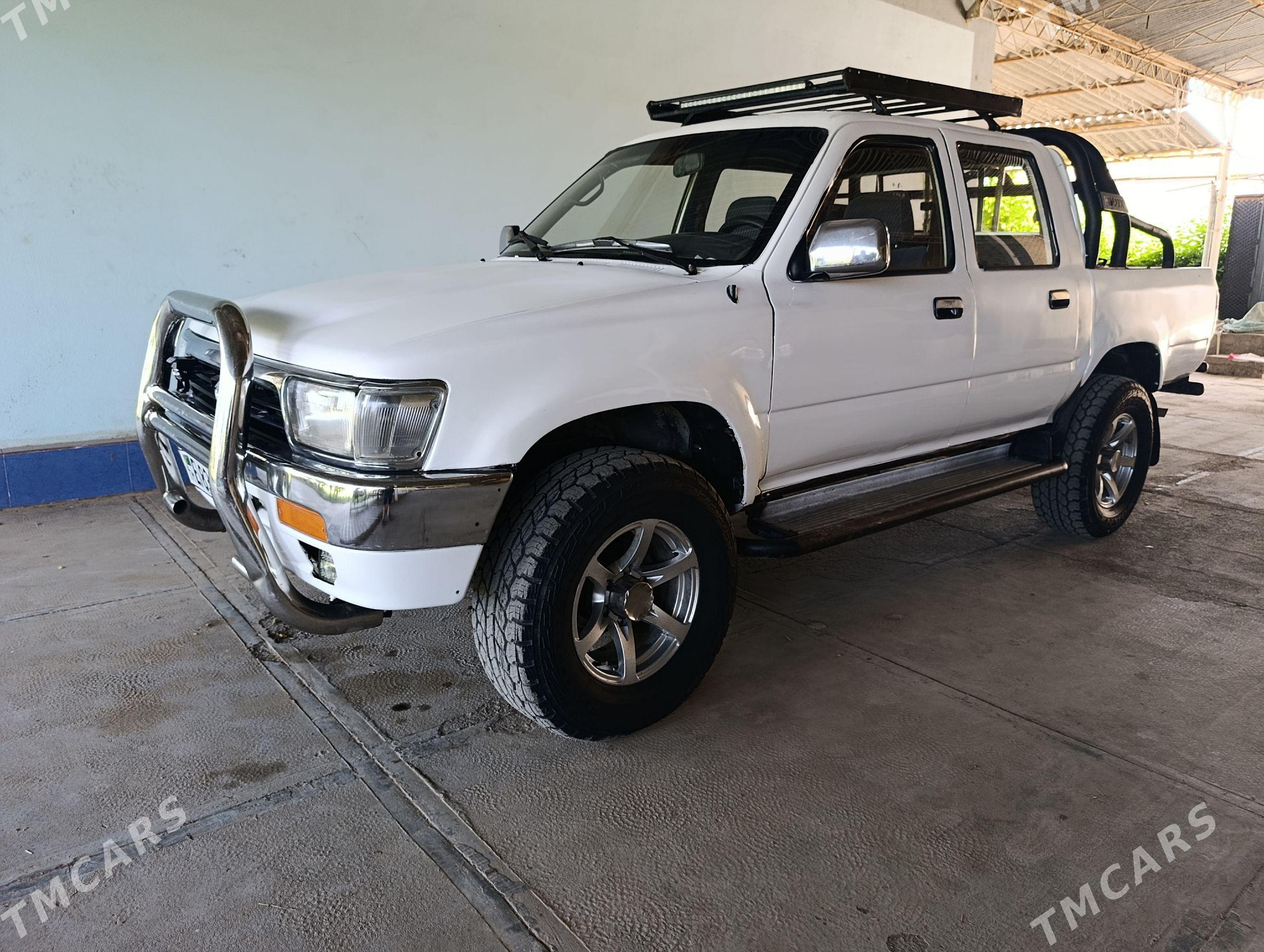 Toyota Hilux 1995 - 110 000 TMT - Мургап - img 1