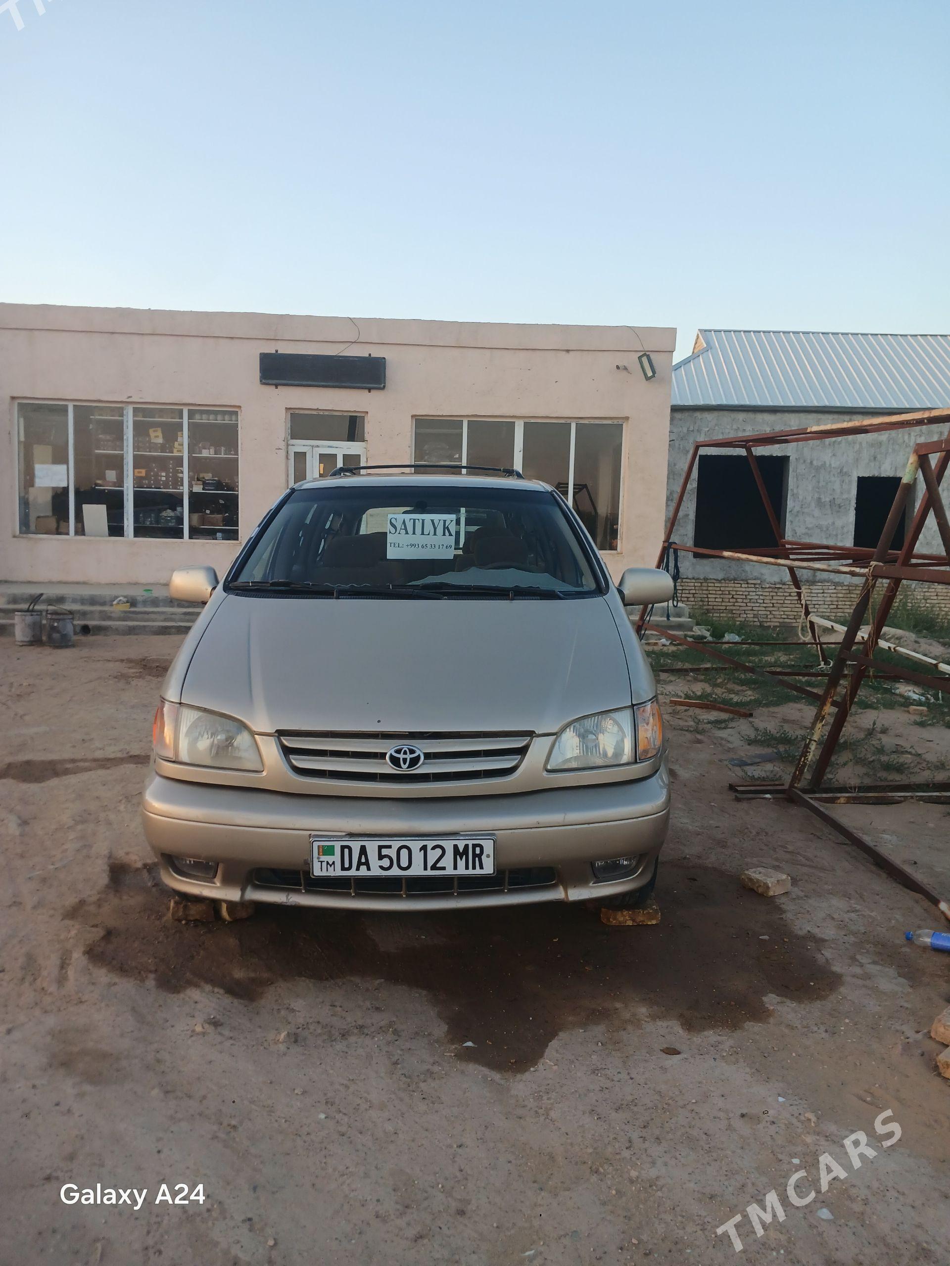 Toyota Sienna 2001 - 195 000 TMT - Ёлётен - img 1
