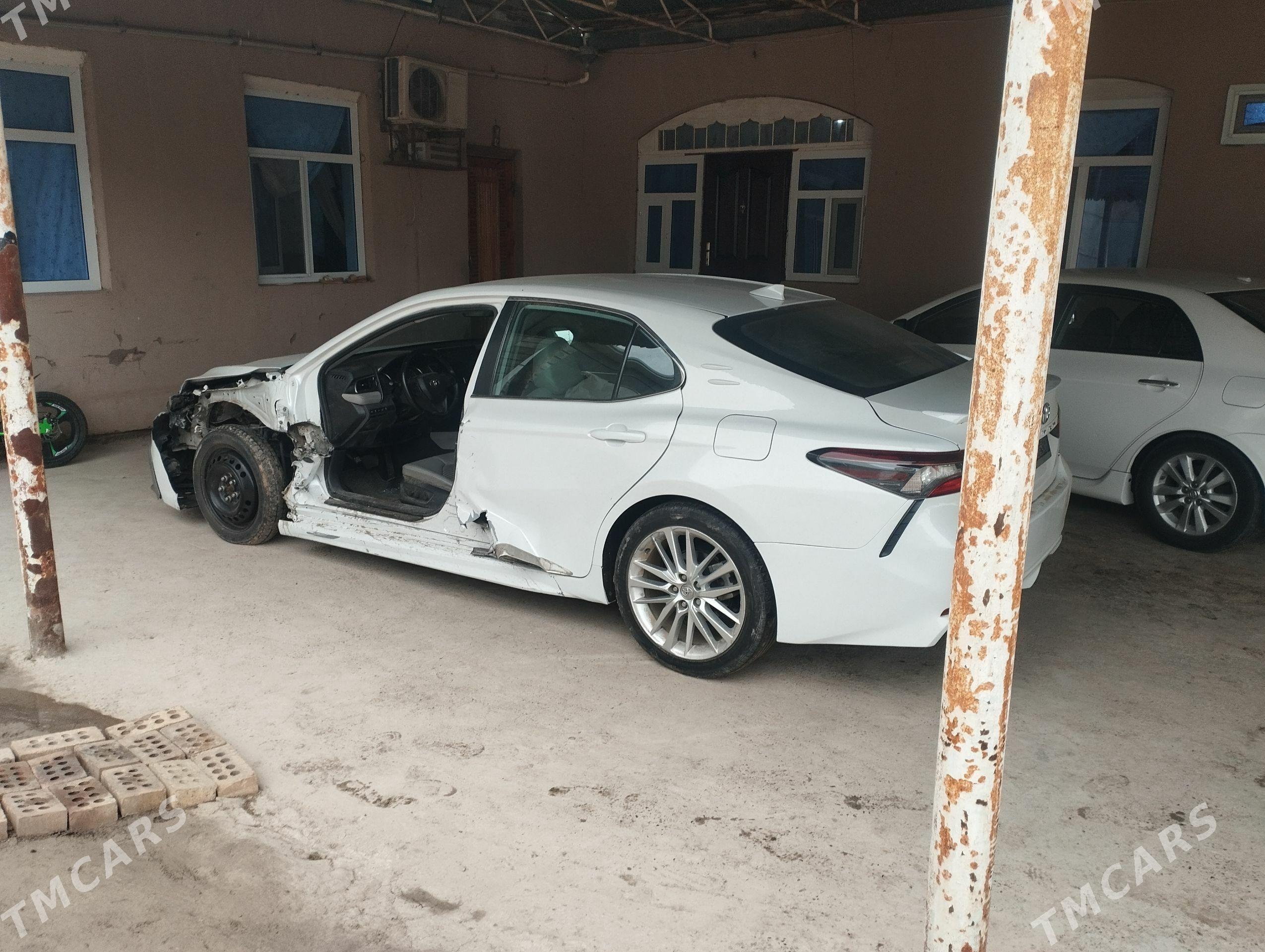 Toyota Camry 2022 - 260 000 TMT - Мургап - img 1