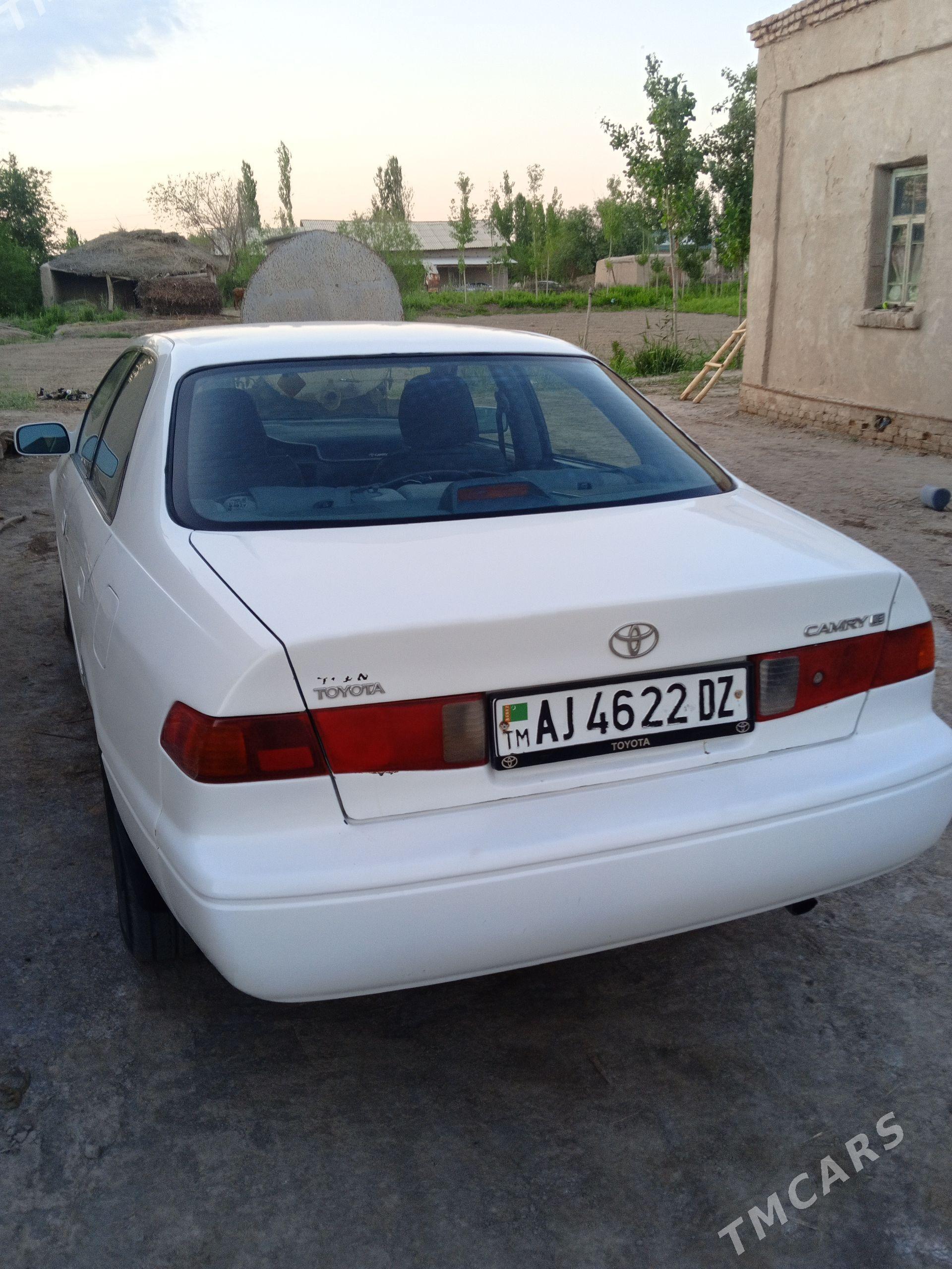 Toyota Camry 2001 - 200 000 TMT - Türkmenbaşy etr. - img 1
