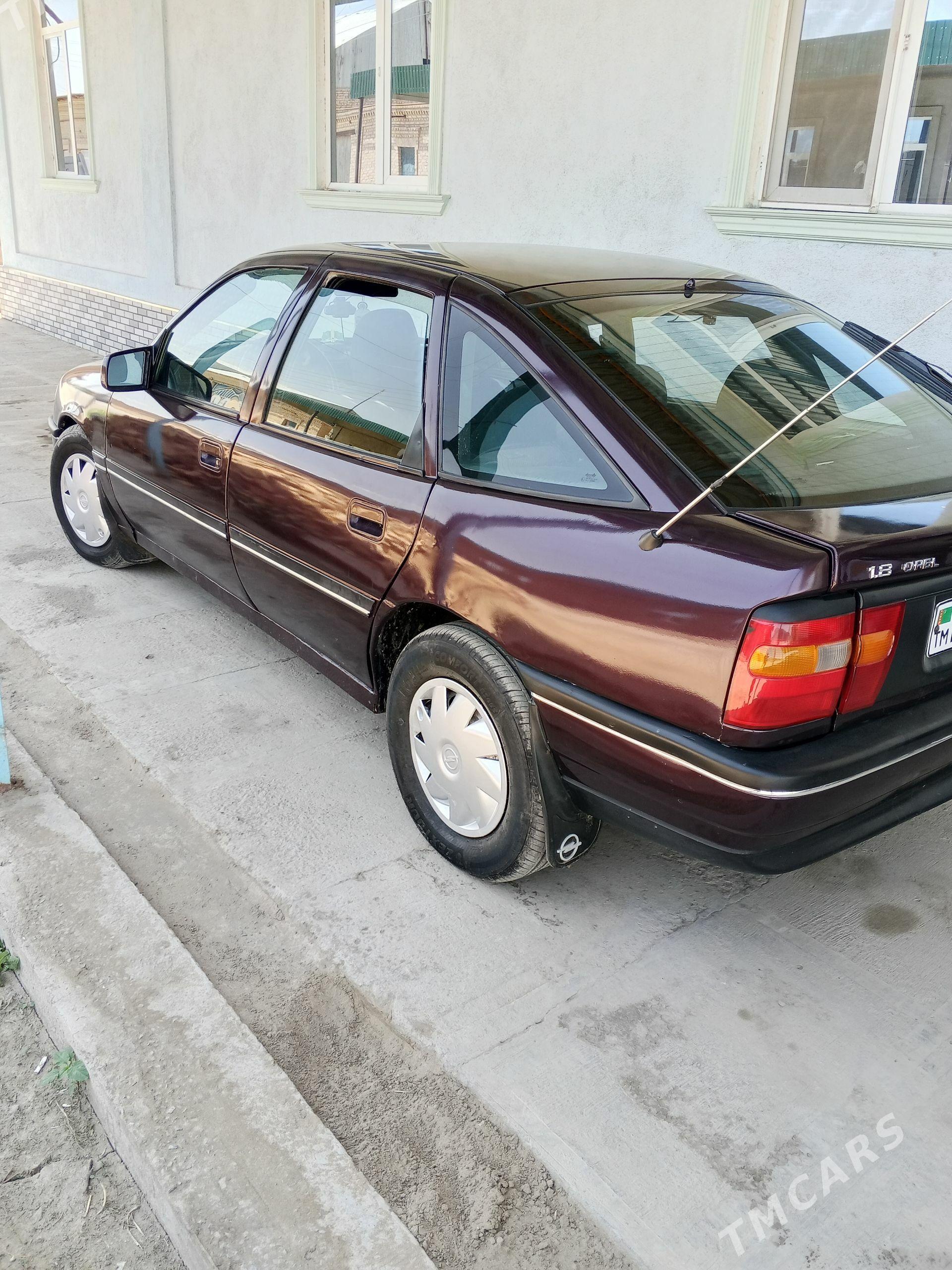 Opel Vectra 1992 - 40 000 TMT - Çärjew - img 1