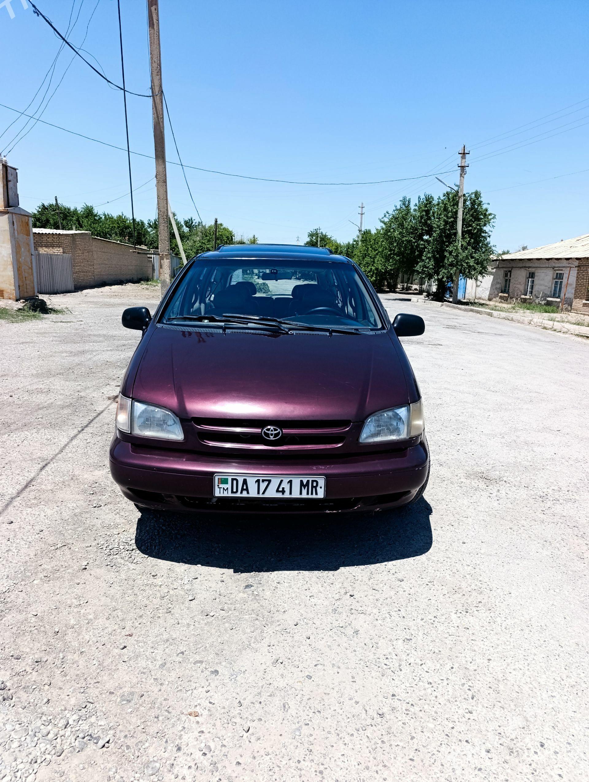 Toyota Sienna 2000 - 168 000 TMT - Мары - img 1