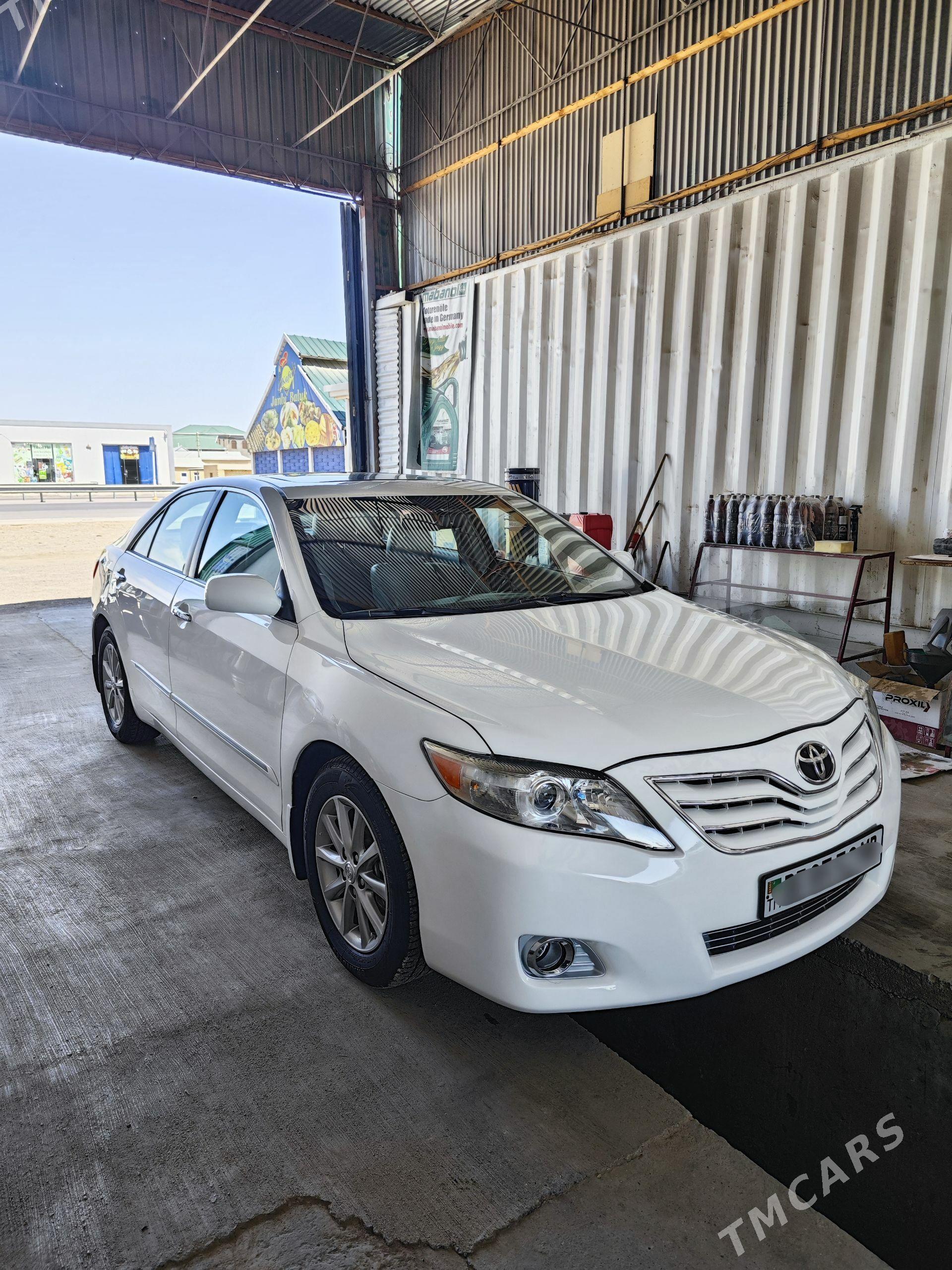 Toyota Camry 2011 - 260 000 TMT - Мары - img 1
