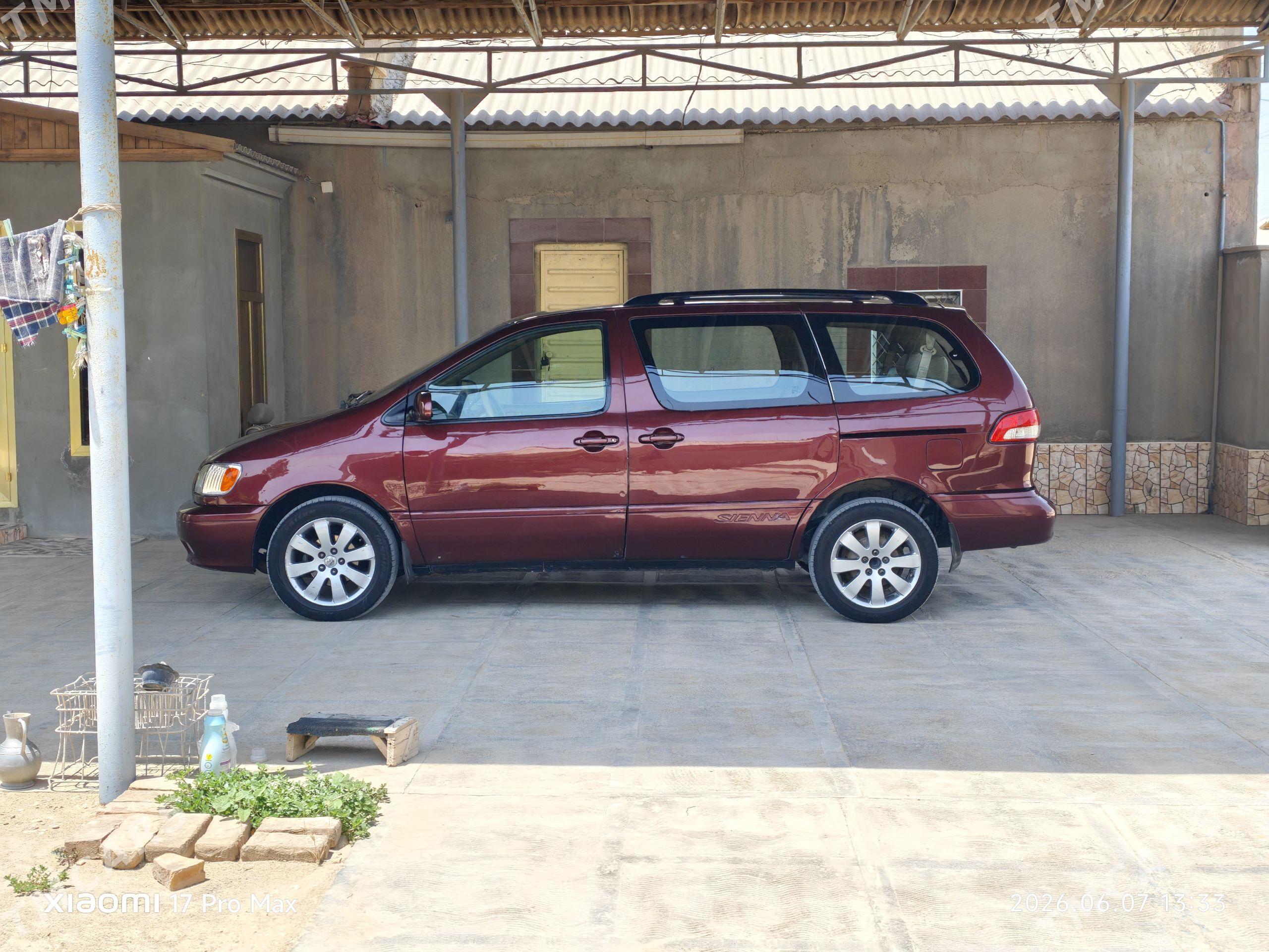 Toyota Sienna 2001 - 155 000 TMT - Гумдаг - img 1