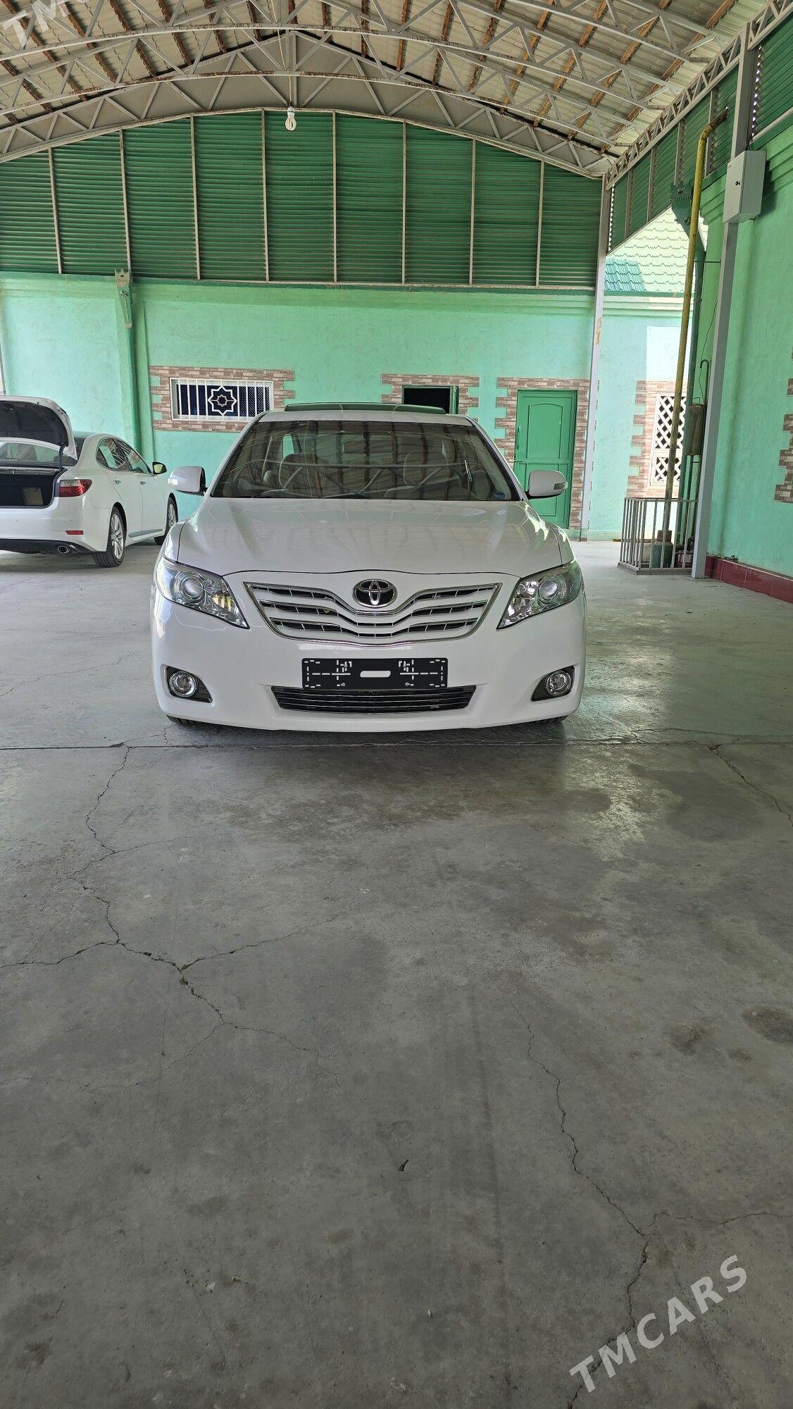 Toyota Camry 2008 - 185 000 TMT - Bäherden - img 1
