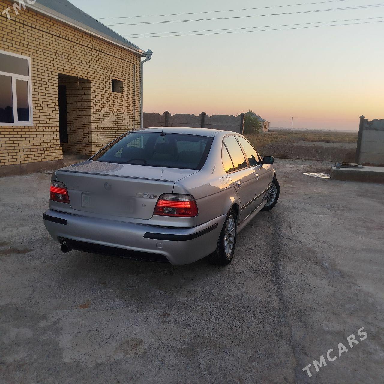 BMW 530 2002 - 130 000 TMT - Mary - img 1