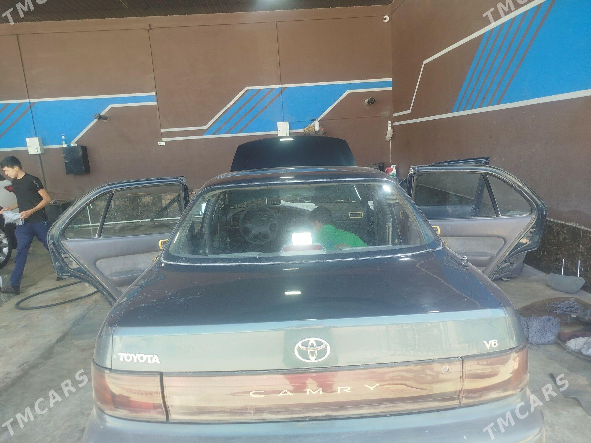 Toyota Camry 1992 - 105 000 TMT - Мары - img 1