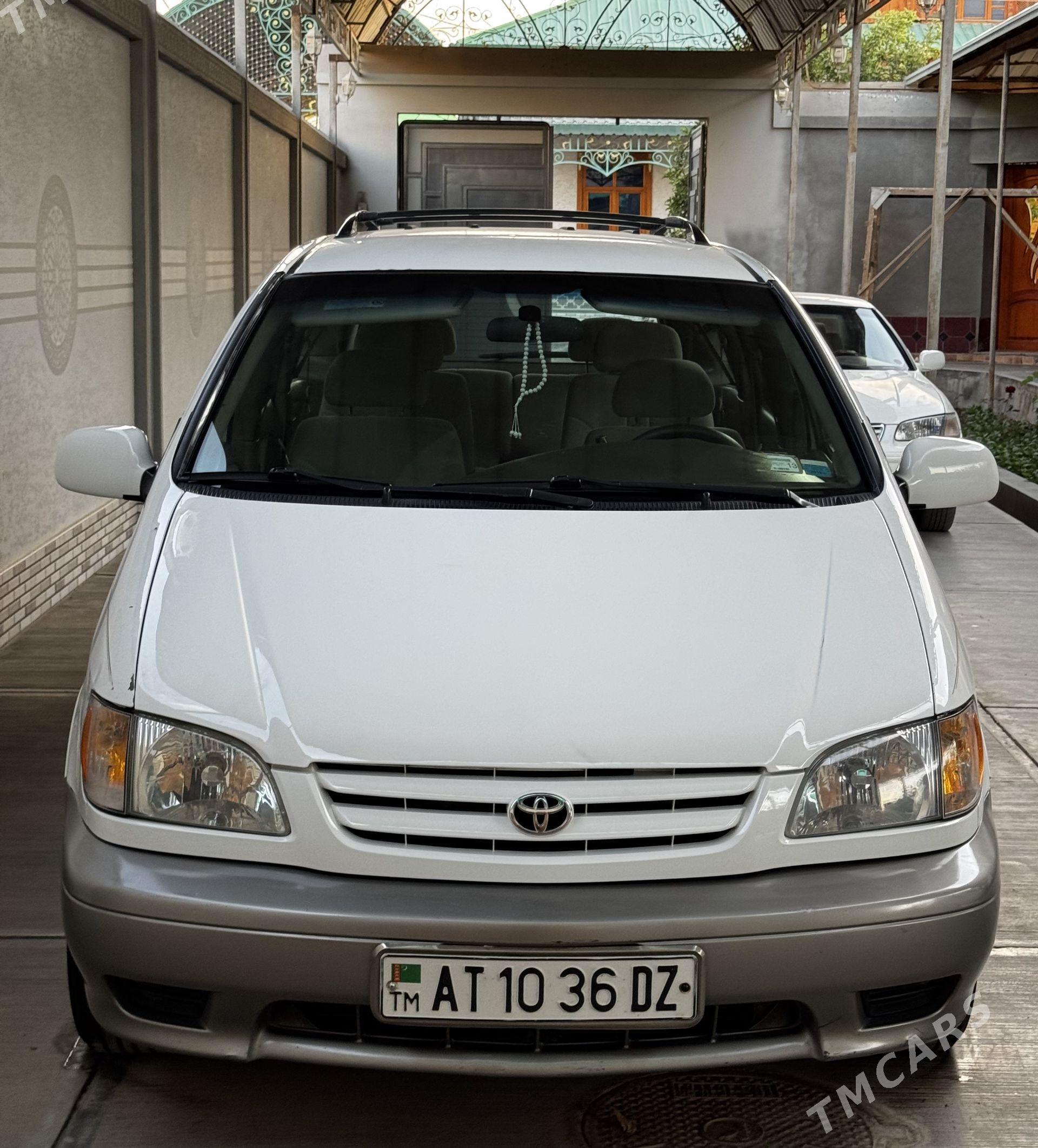 Toyota Sienna 2003 - 260 000 TMT - Дашогуз - img 1