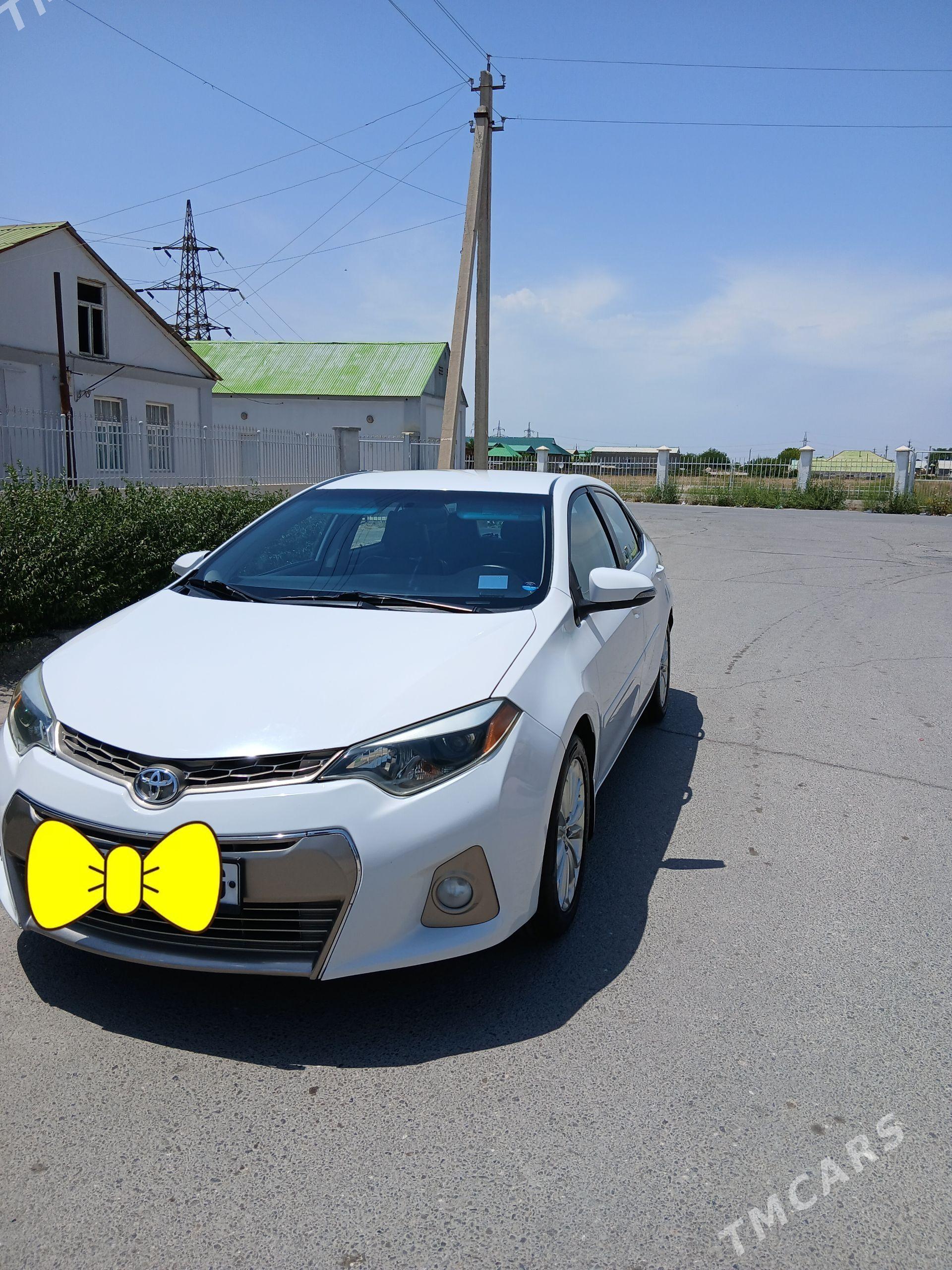 Toyota Corolla 2015 - 210 000 TMT - Бузмеин - img 1