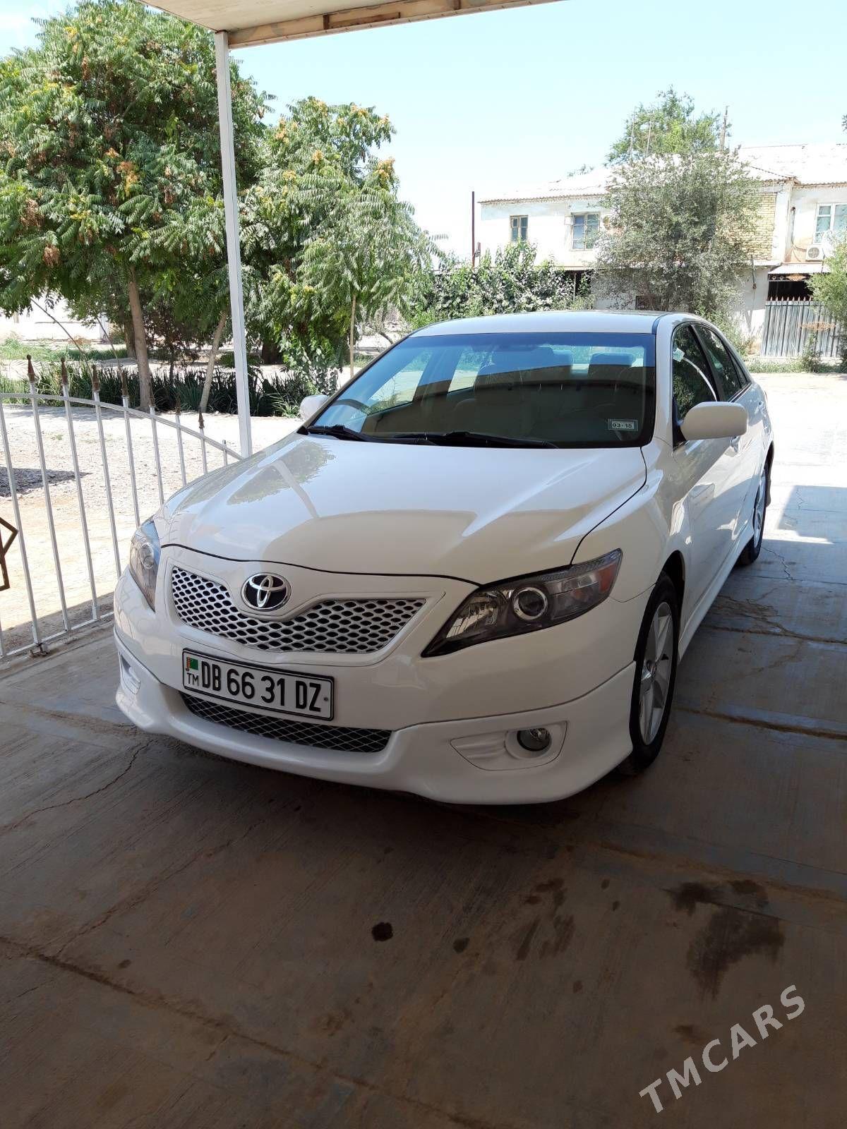 Toyota Camry 2011 - 270 000 TMT - Дашогуз - img 1