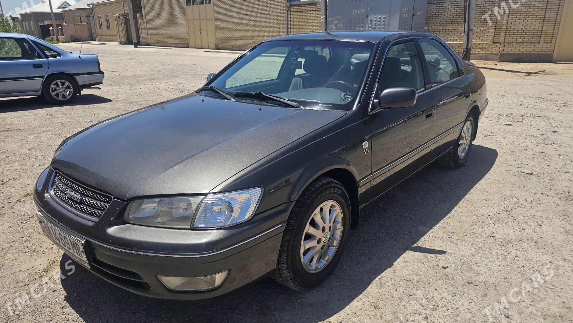 Toyota Camry 2001 - 220 000 TMT - Мары - img 1