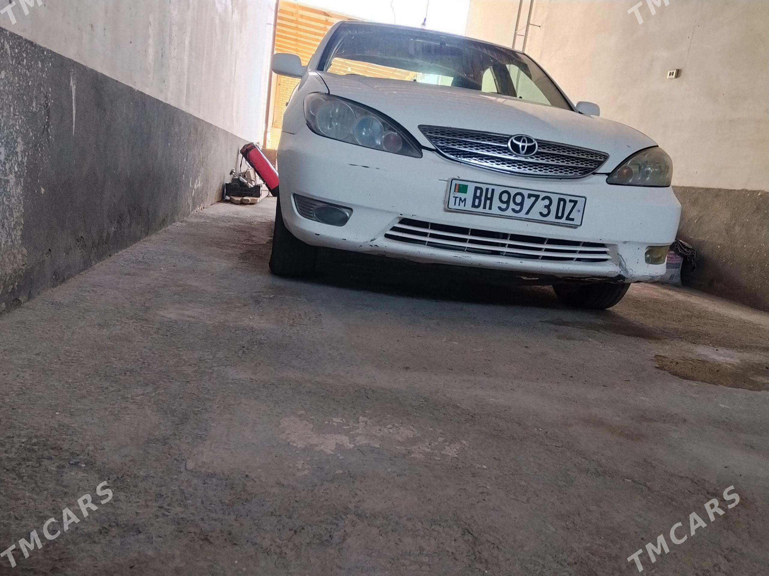 Toyota Camry 2004 - 170 000 TMT - Гурбансолтан Едже - img 1