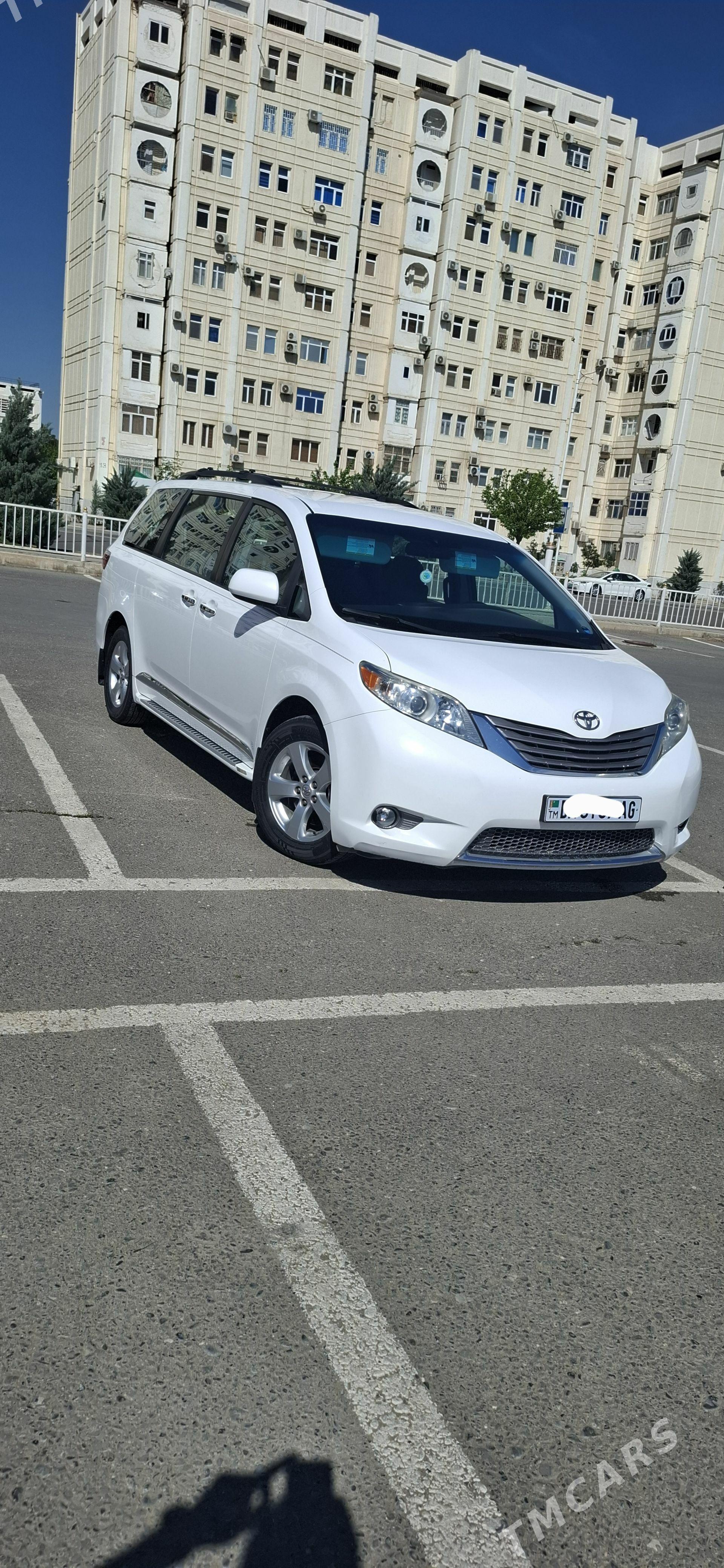 Toyota Sienna 2015 - 400 000 TMT - Ашхабад - img 1