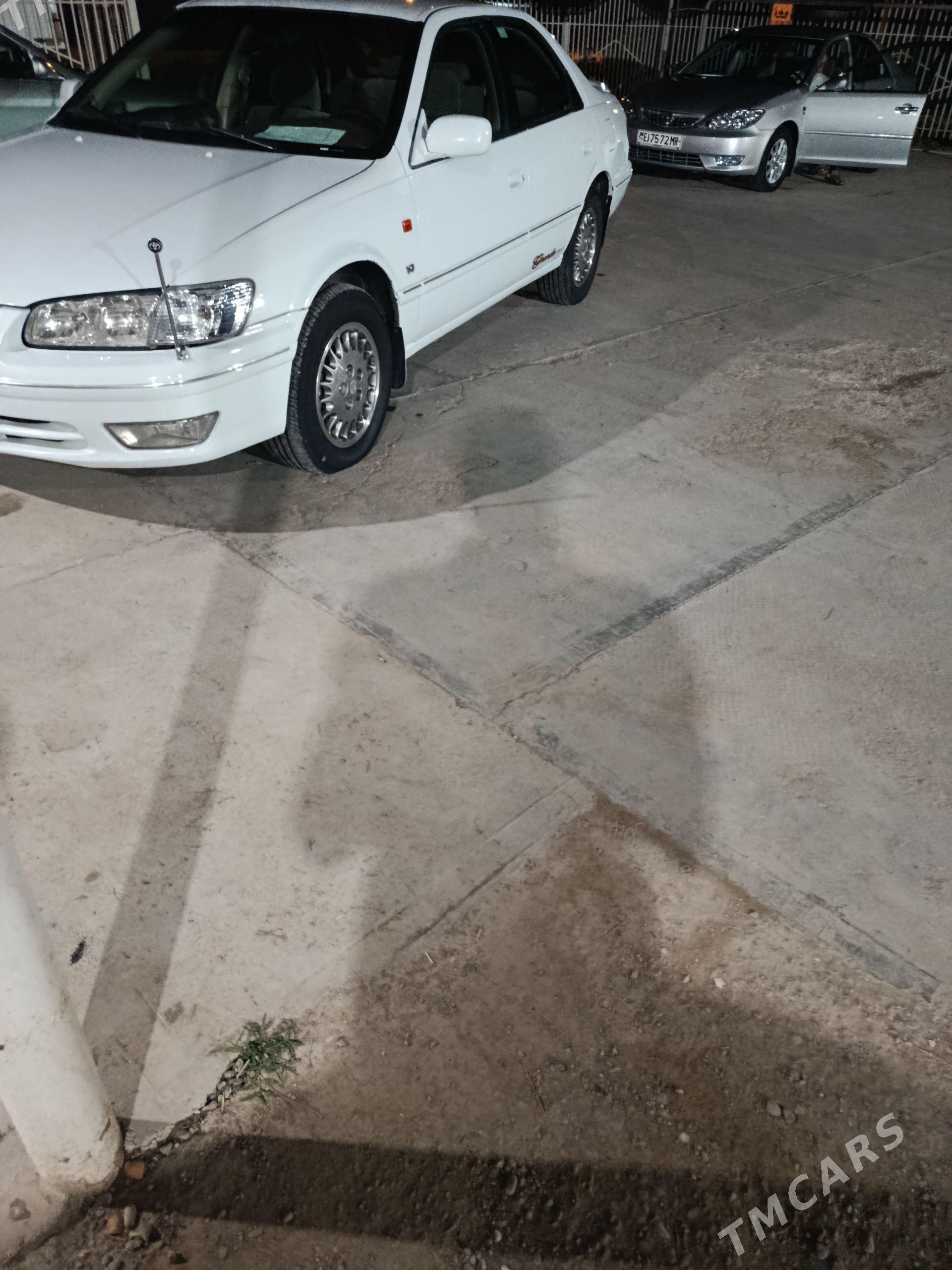 Toyota Camry 2000 - 180 000 TMT - Baýramaly - img 1