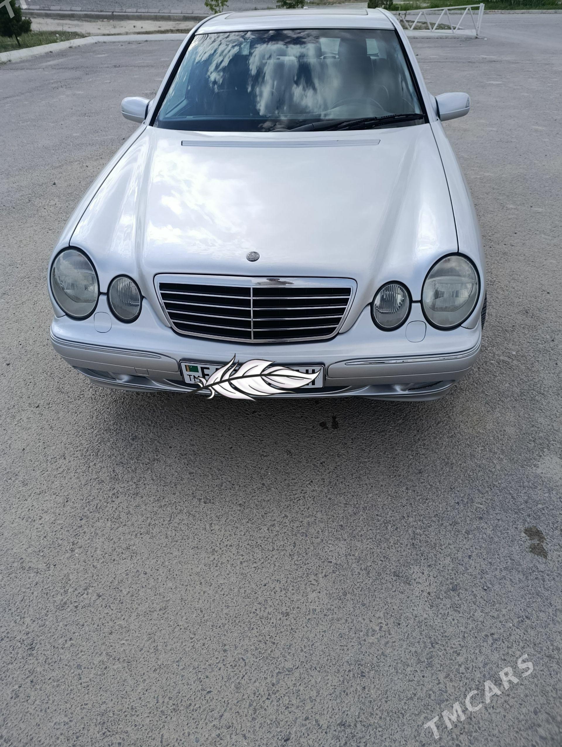 Mercedes-Benz E320 2001 - 120 000 TMT - Бахарден - img 1