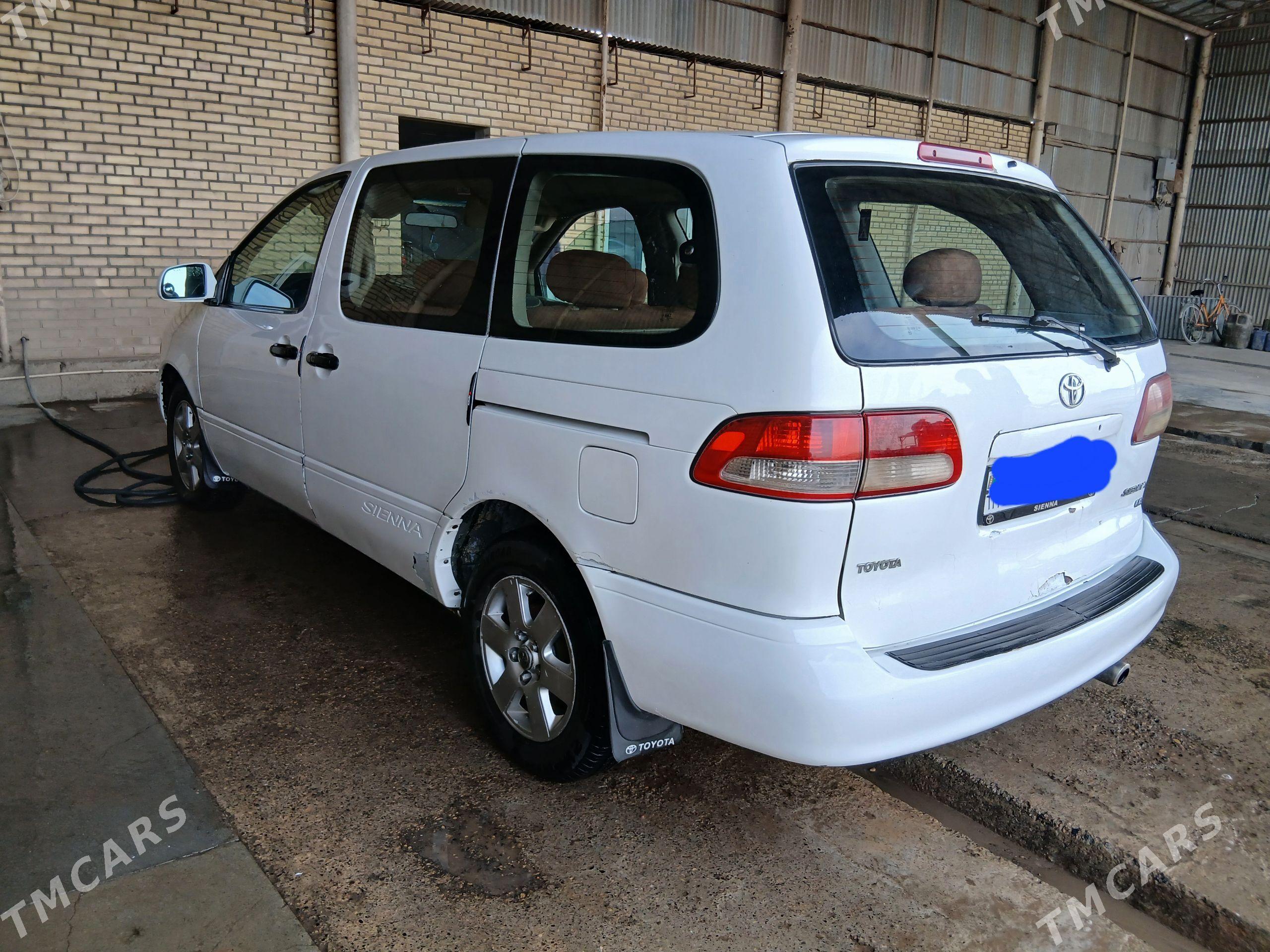 Toyota Sienna 2001 - 163 000 TMT - Mary - img 1