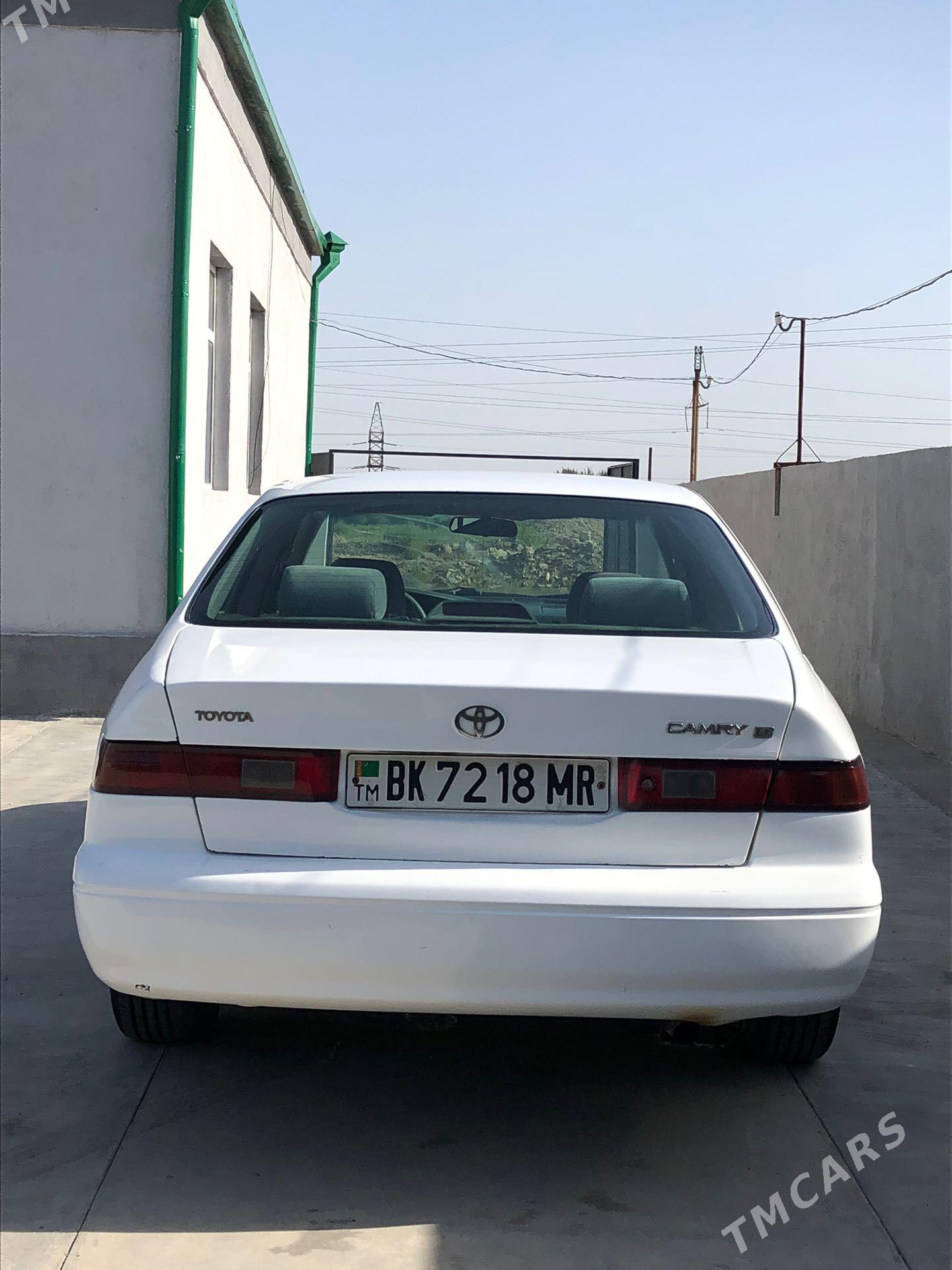 Toyota Camry 1999 - 130 000 TMT - Şatlyk - img 1