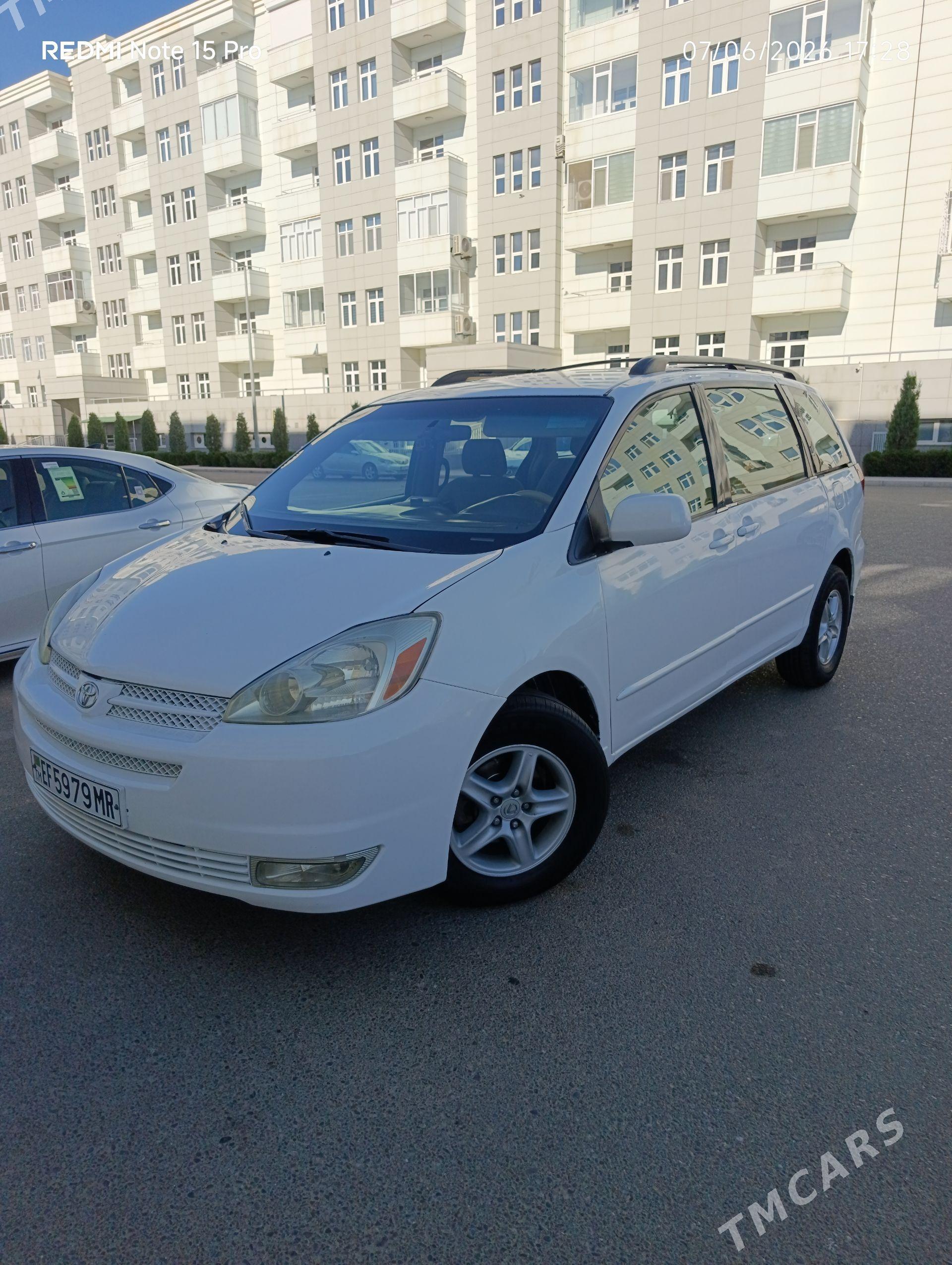 Toyota Sienna 2004 - 265 000 TMT - Мары - img 1