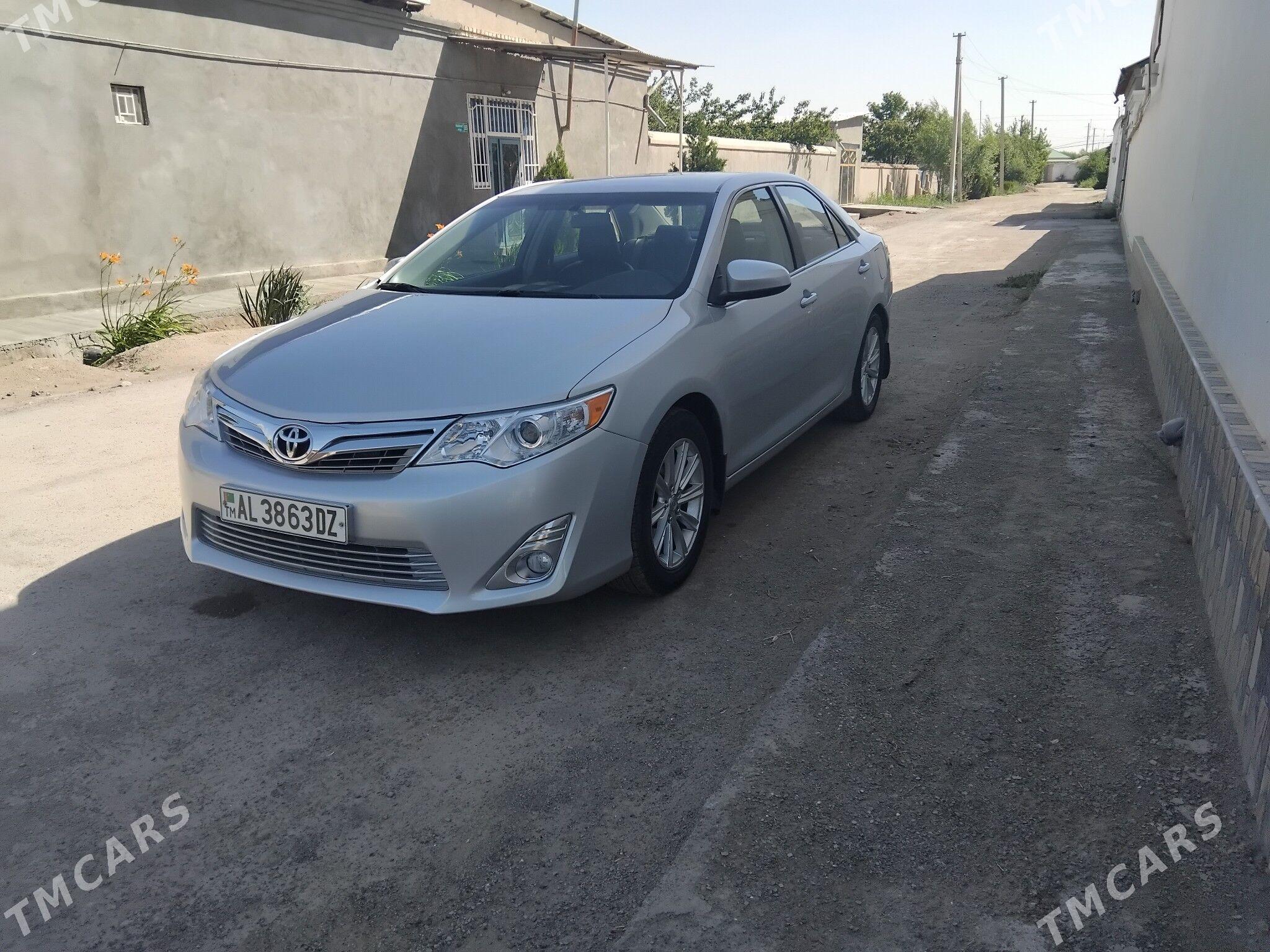 Toyota Camry 2012 - 205 000 TMT - Дашогуз - img 1