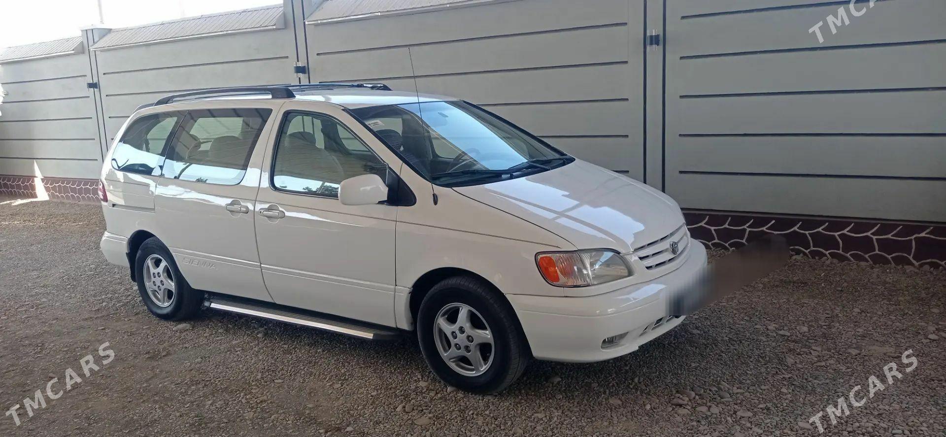 Toyota Sienna 2000 - 190 000 TMT - Мары - img 1
