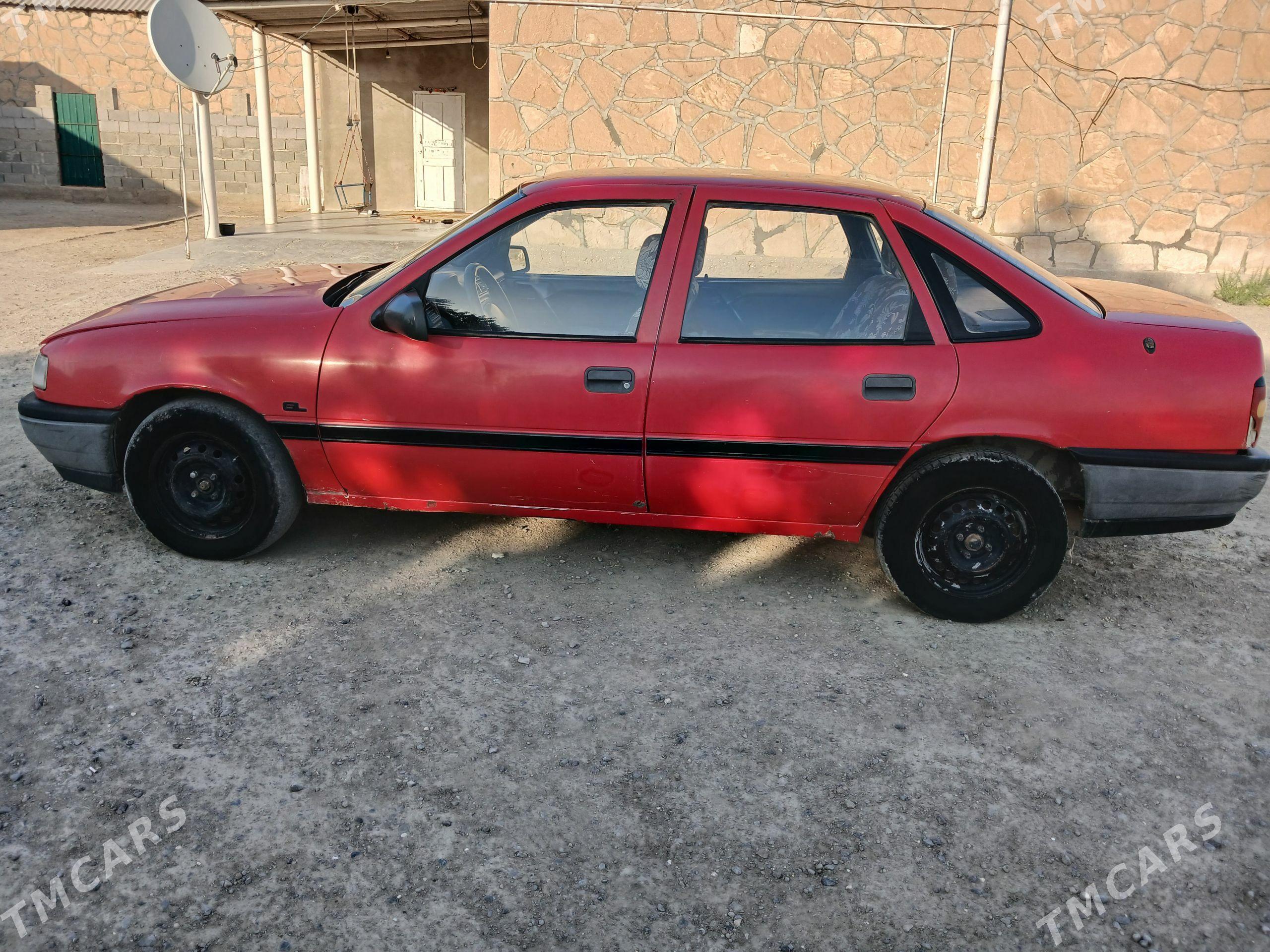 Opel Vectra 1989 - 13 000 TMT - Этрек - img 1
