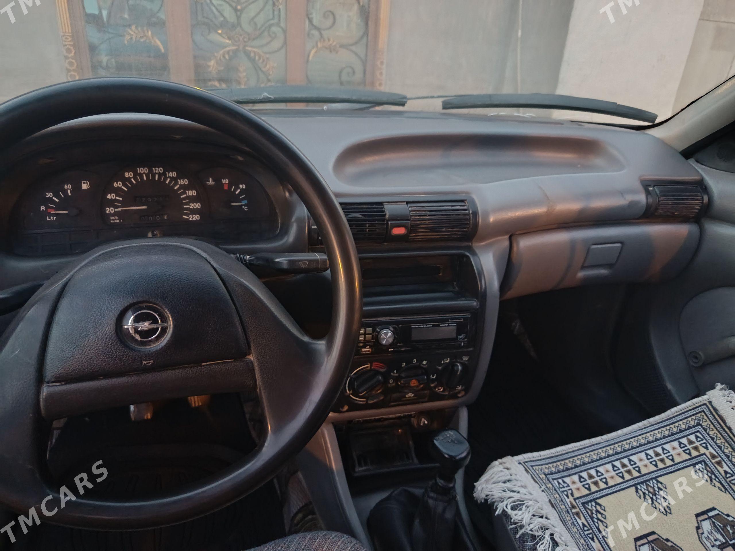 Opel Astra 1992 - 32 000 TMT - Gubadag - img 1